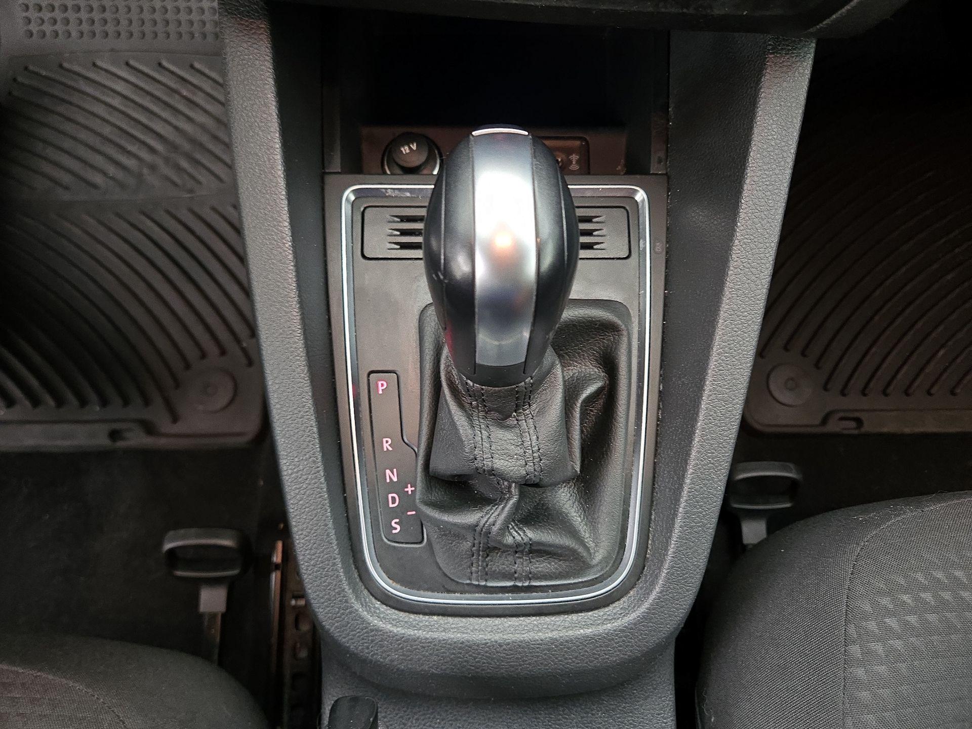 Thumbnail: 2016 Volkswagen Jetta - 17