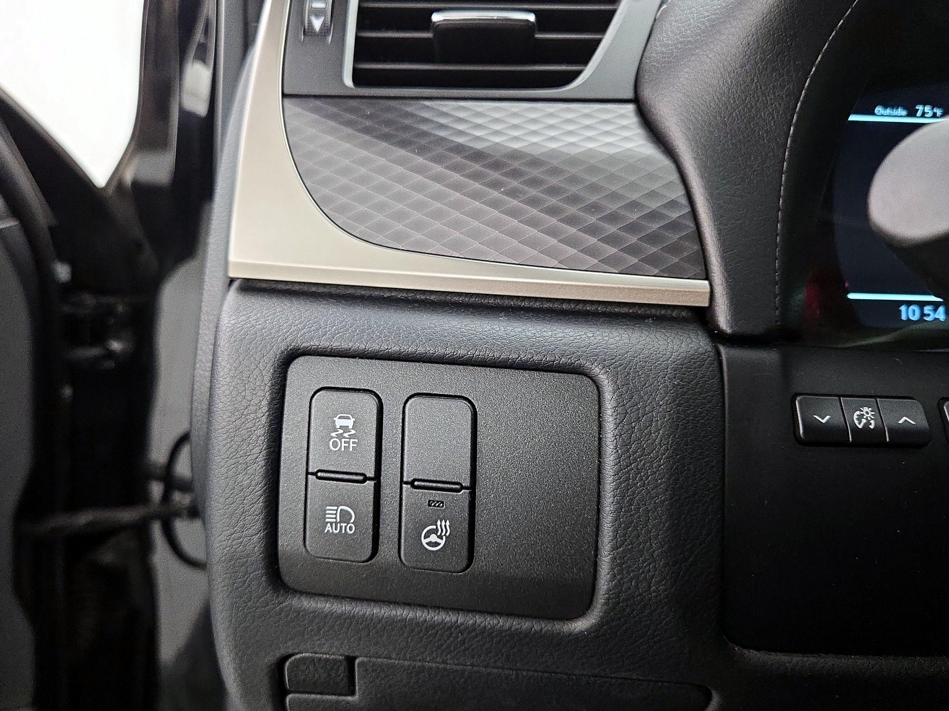 Thumbnail: 2016 Lexus GS - 13