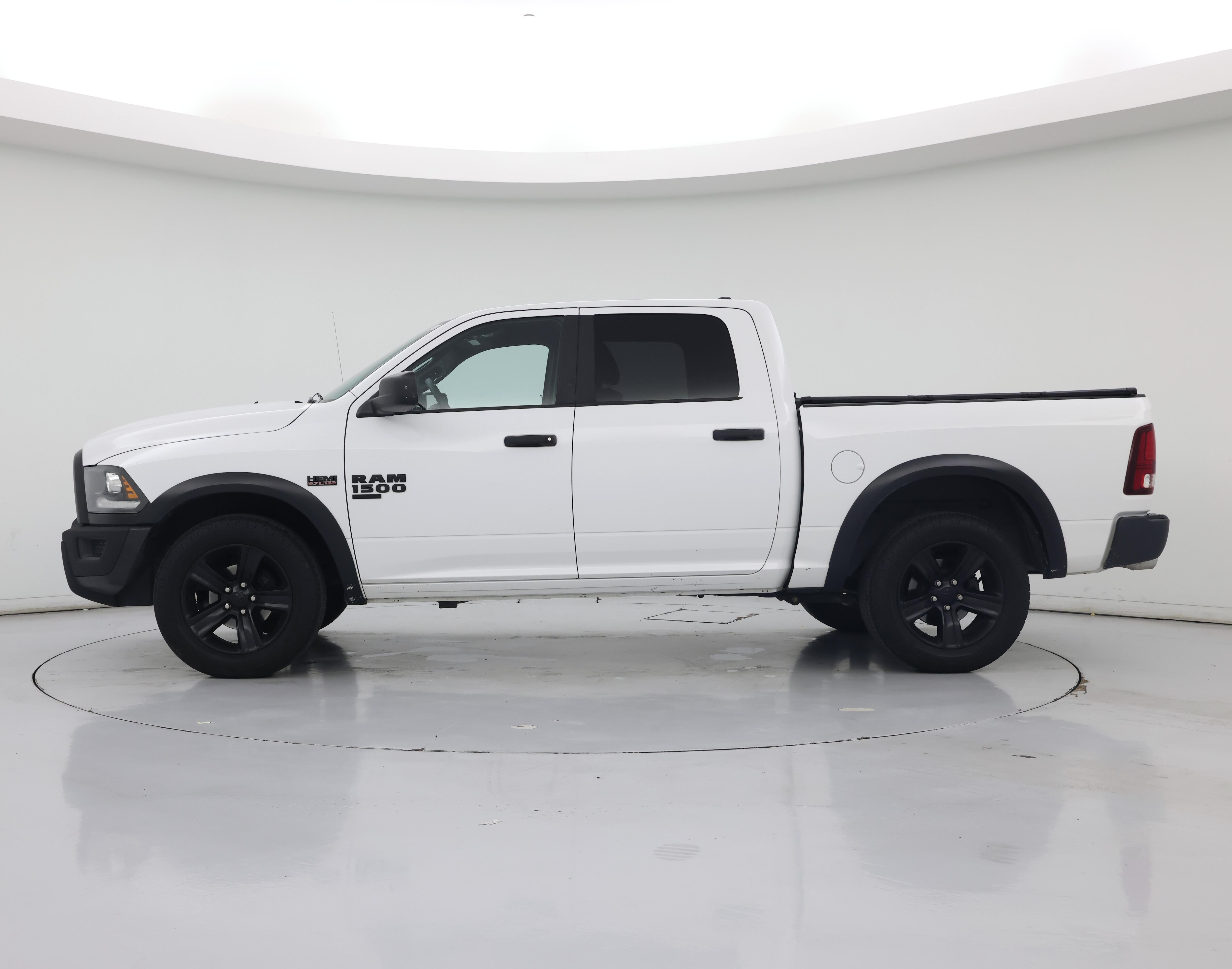 Thumbnail: 2021 RAM 1500 Classic - 3
