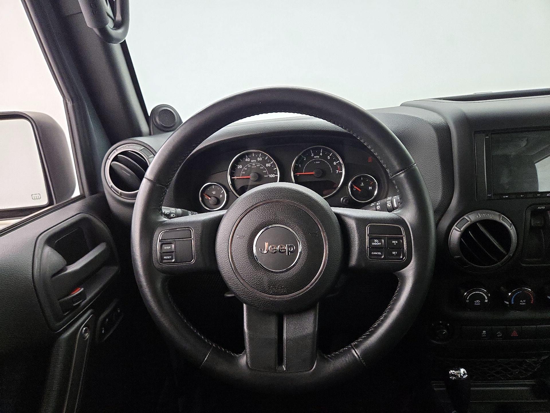 Thumbnail: 2014 Jeep Wrangler - 10
