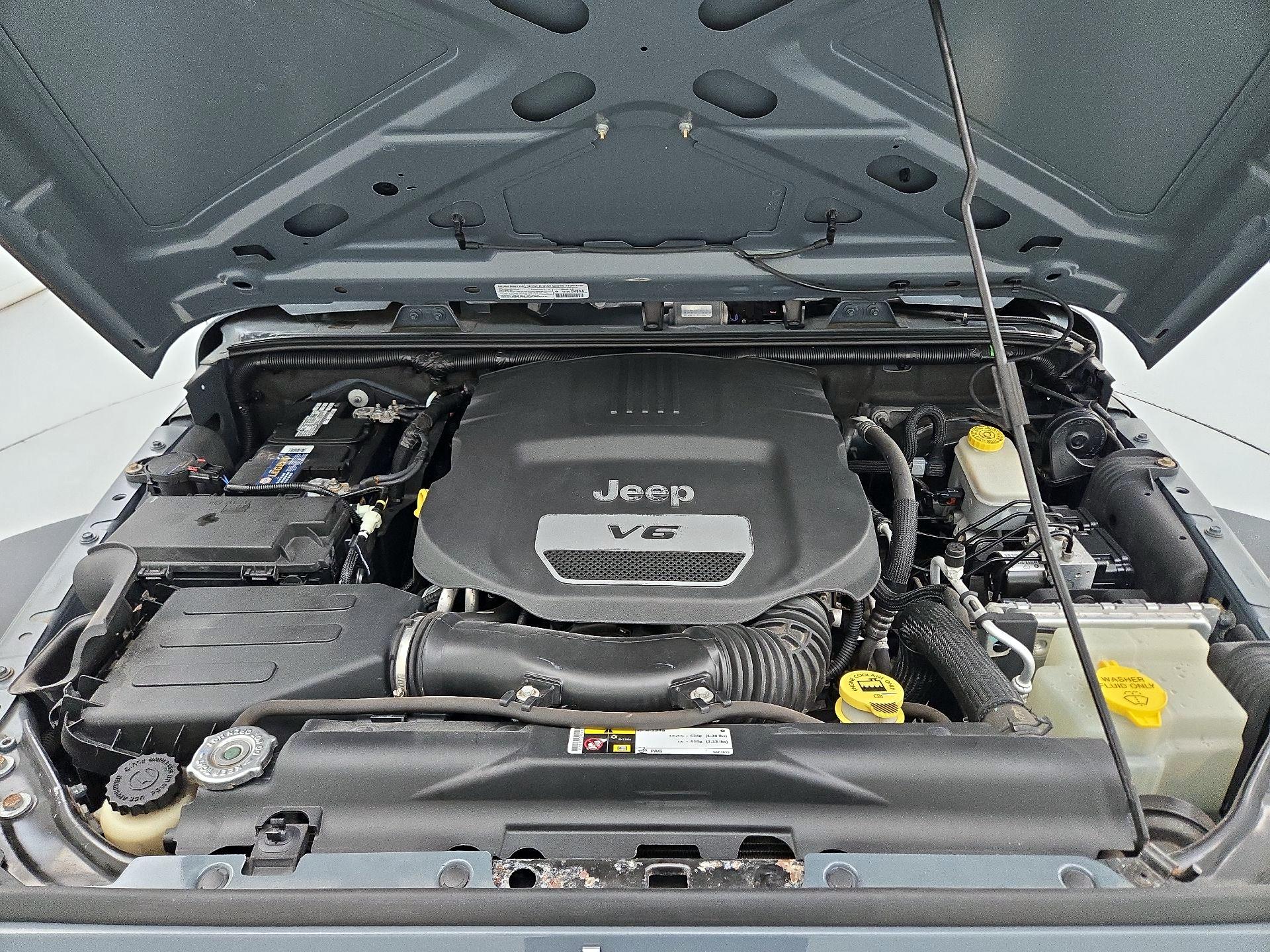 Thumbnail: 2014 Jeep Wrangler - 20