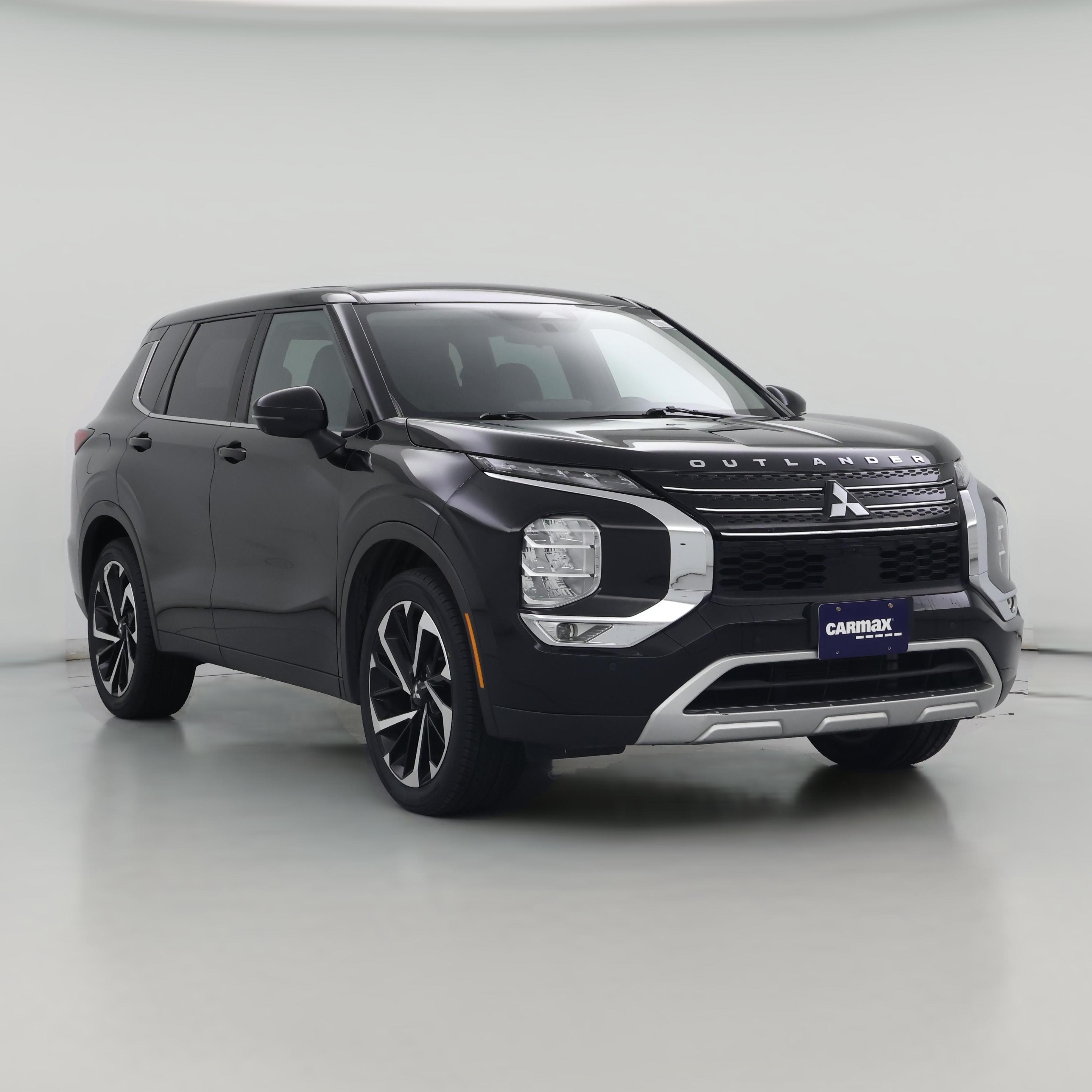 Thumbnail: 2022 Mitsubishi Outlander - 1