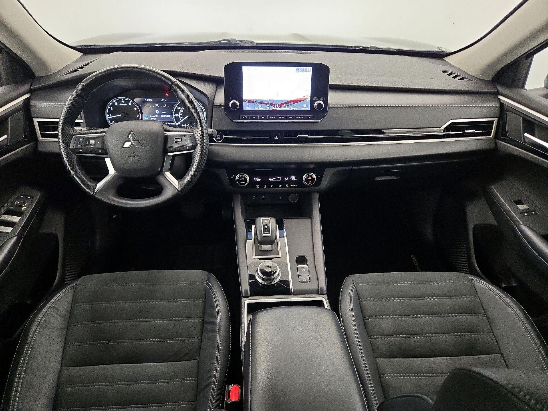 Thumbnail: 2022 Mitsubishi Outlander - 9