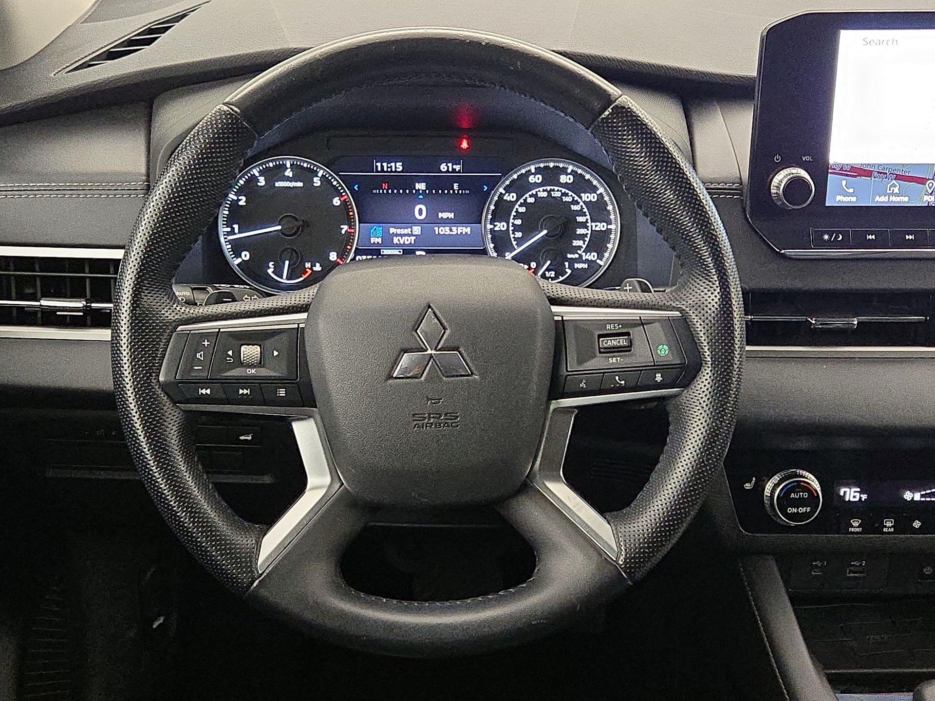 Thumbnail: 2022 Mitsubishi Outlander - 10