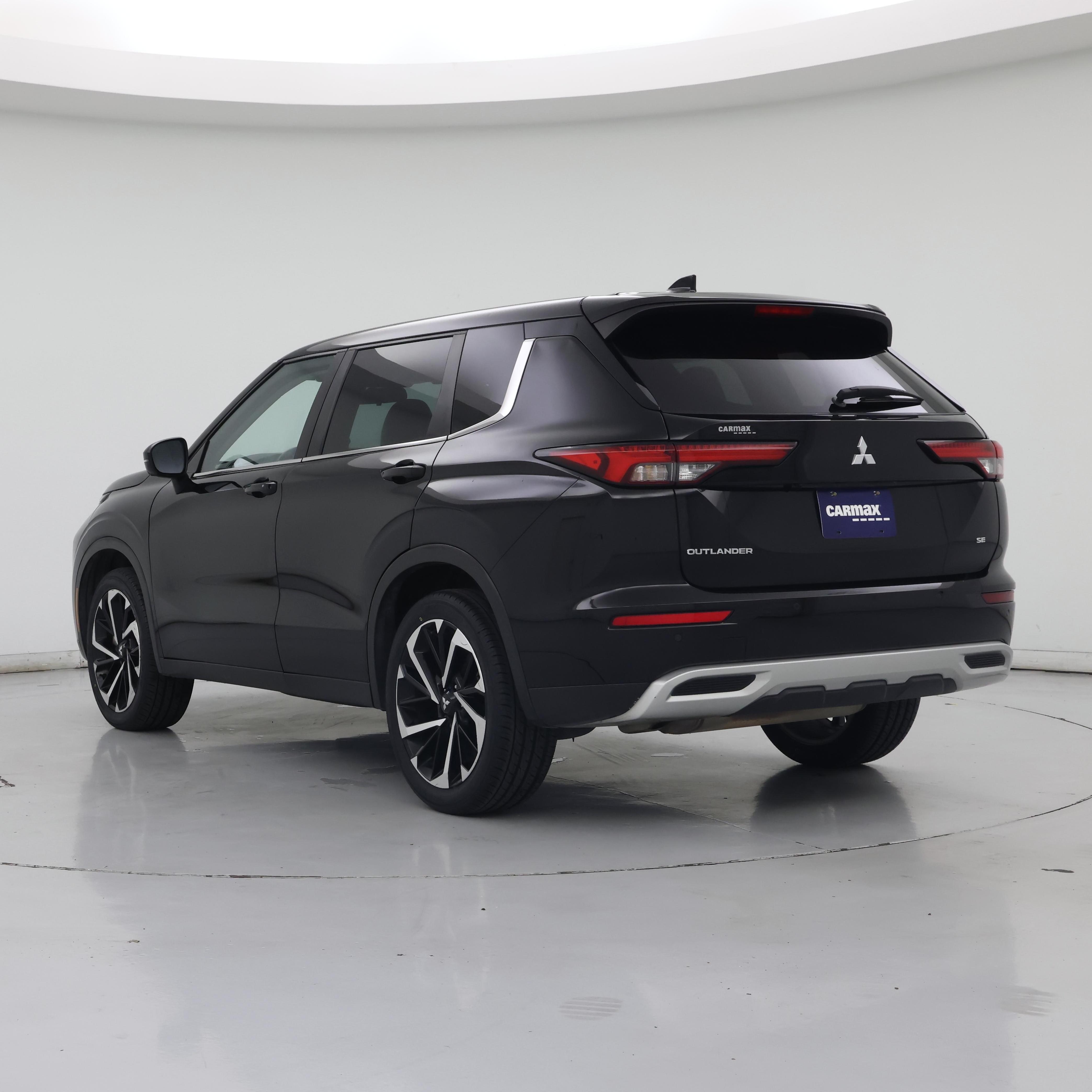 Thumbnail: 2022 Mitsubishi Outlander - 2