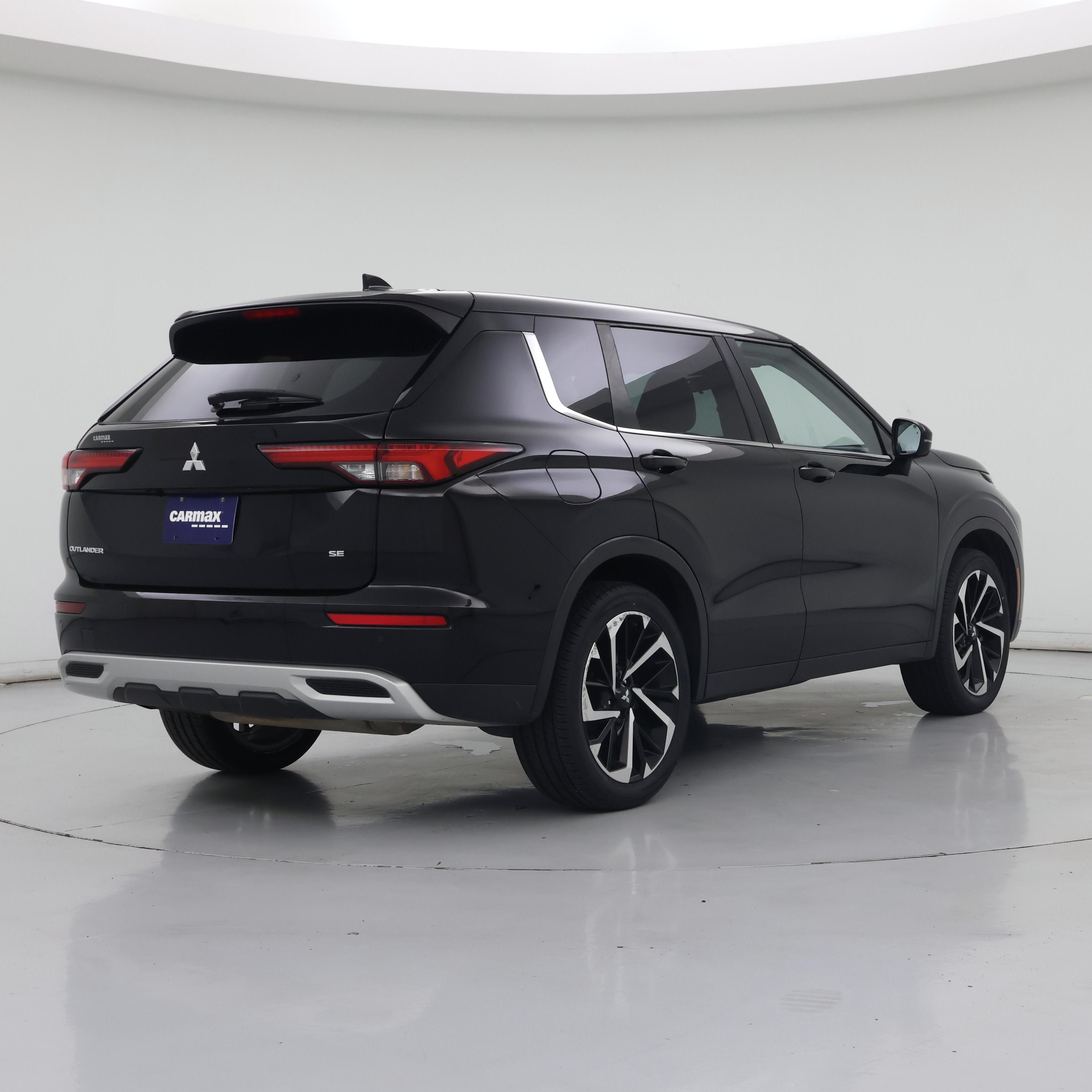 Thumbnail: 2022 Mitsubishi Outlander - 8