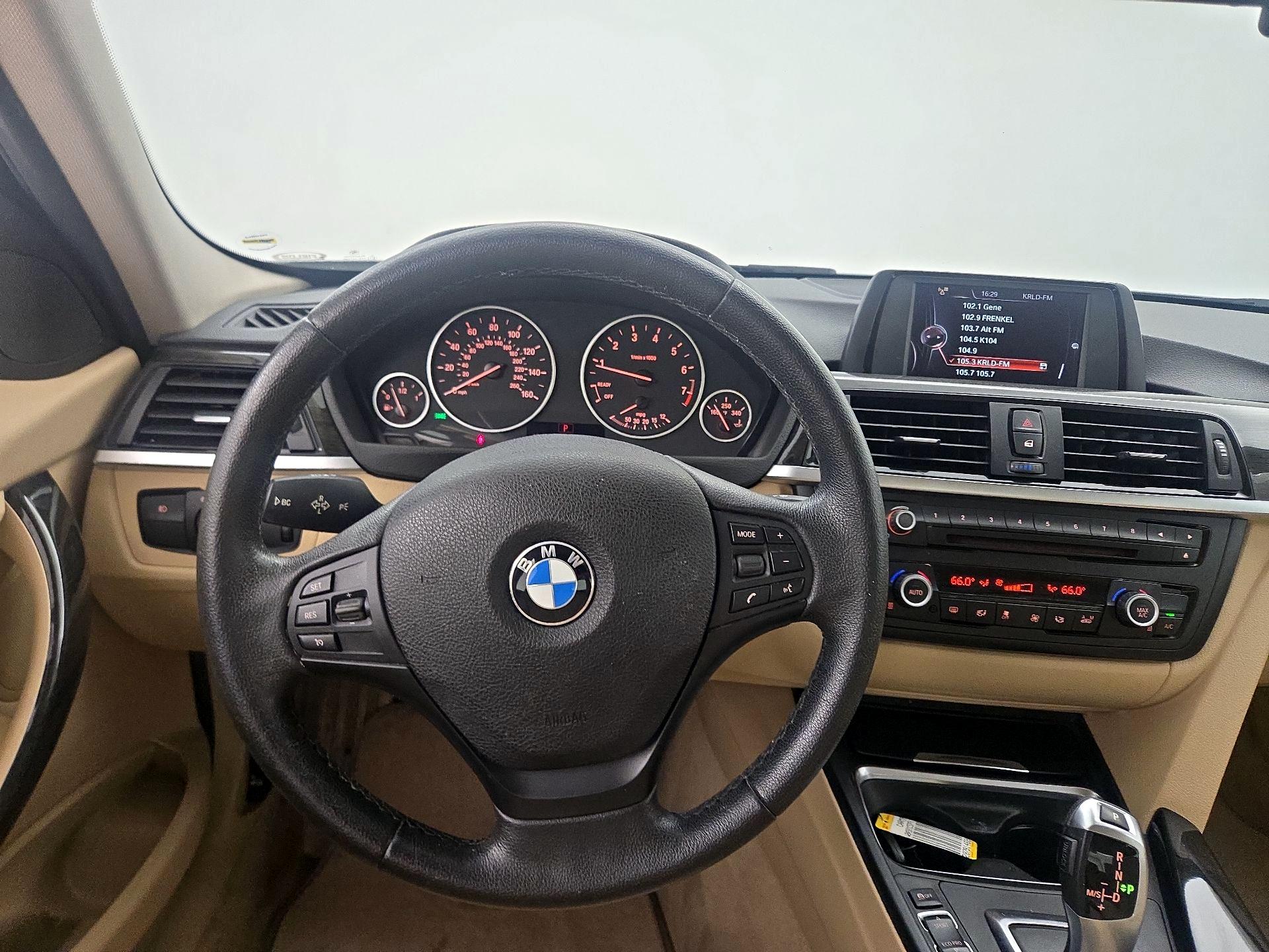 Thumbnail: 2015 BMW 3 Series - 10