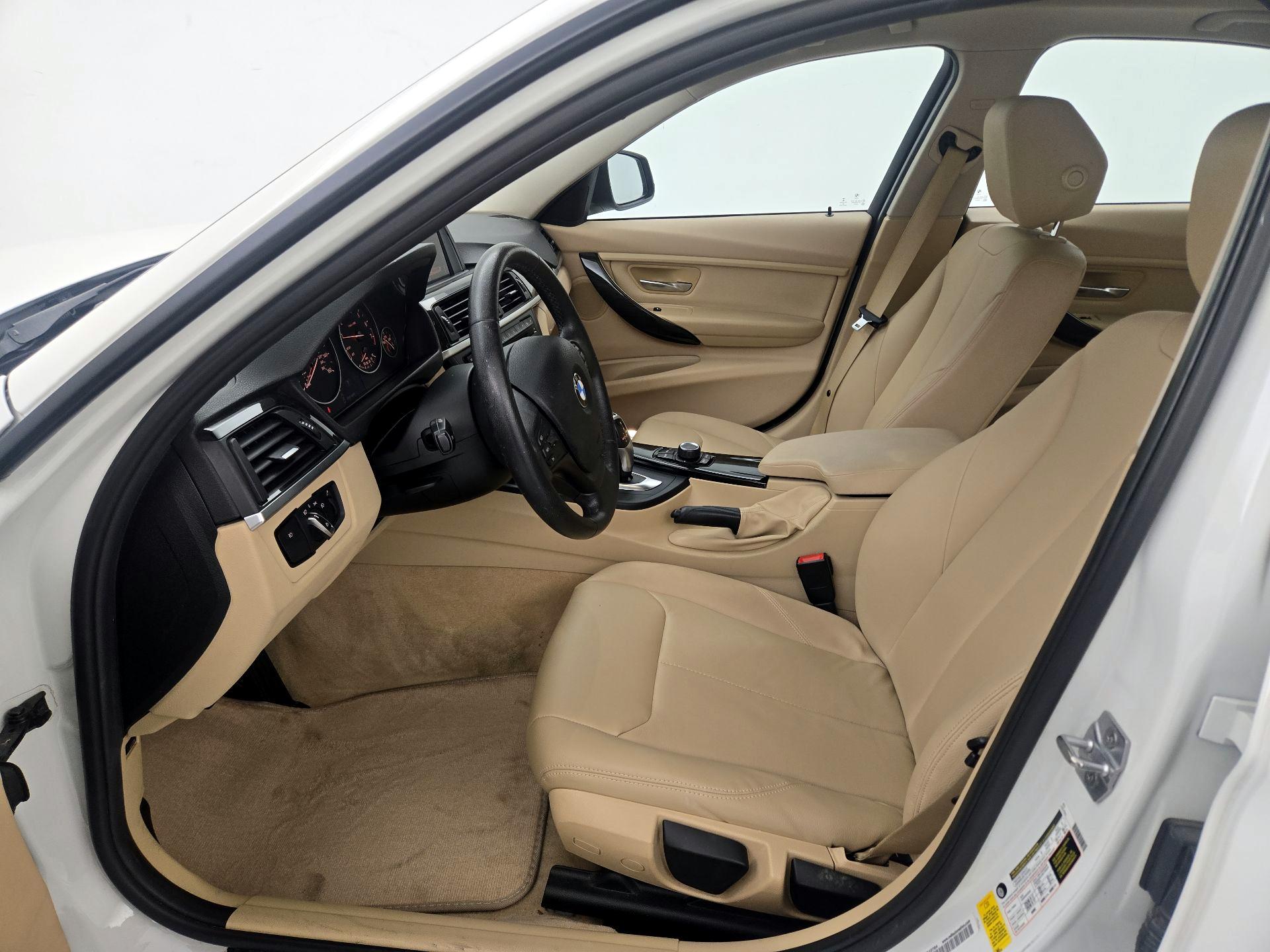 Thumbnail: 2015 BMW 3 Series - 11