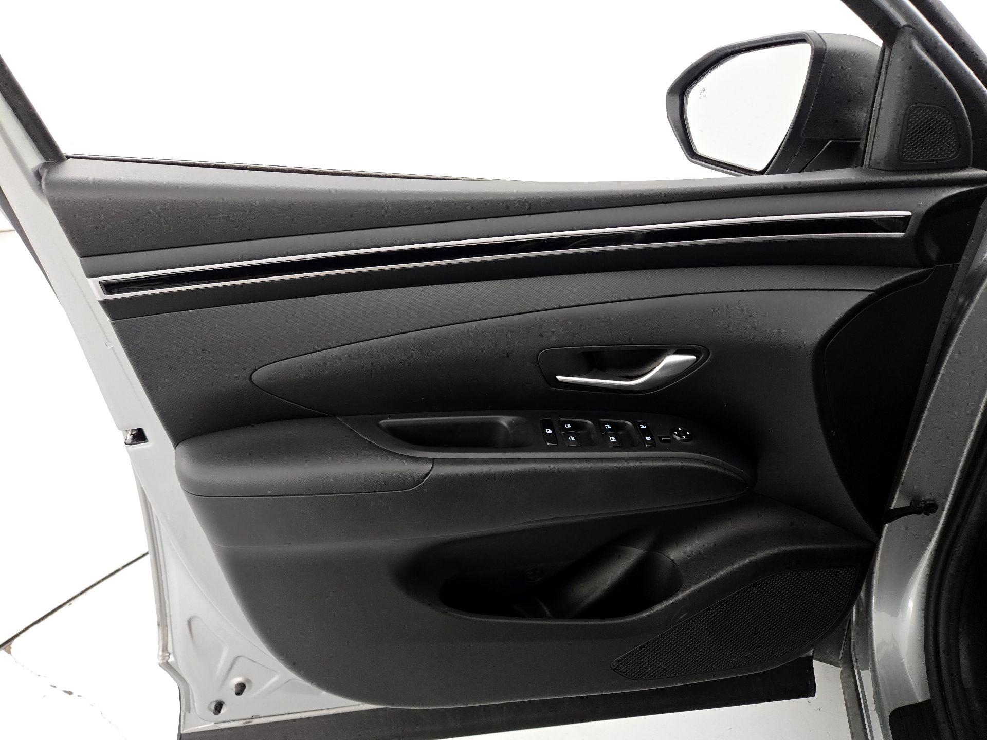 Thumbnail: 2023 Hyundai Tucson - 12