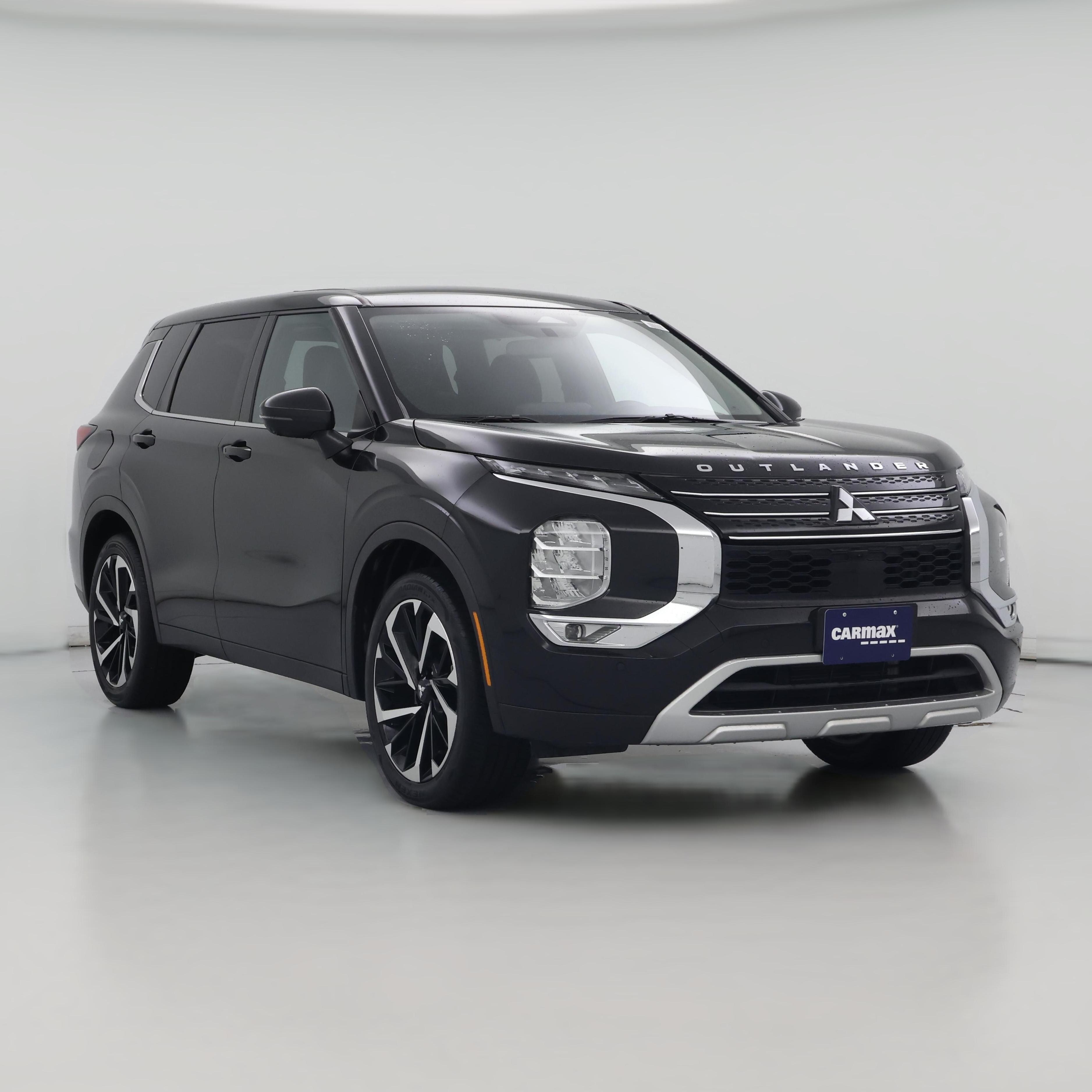 Thumbnail: 2023 Mitsubishi Outlander - 1