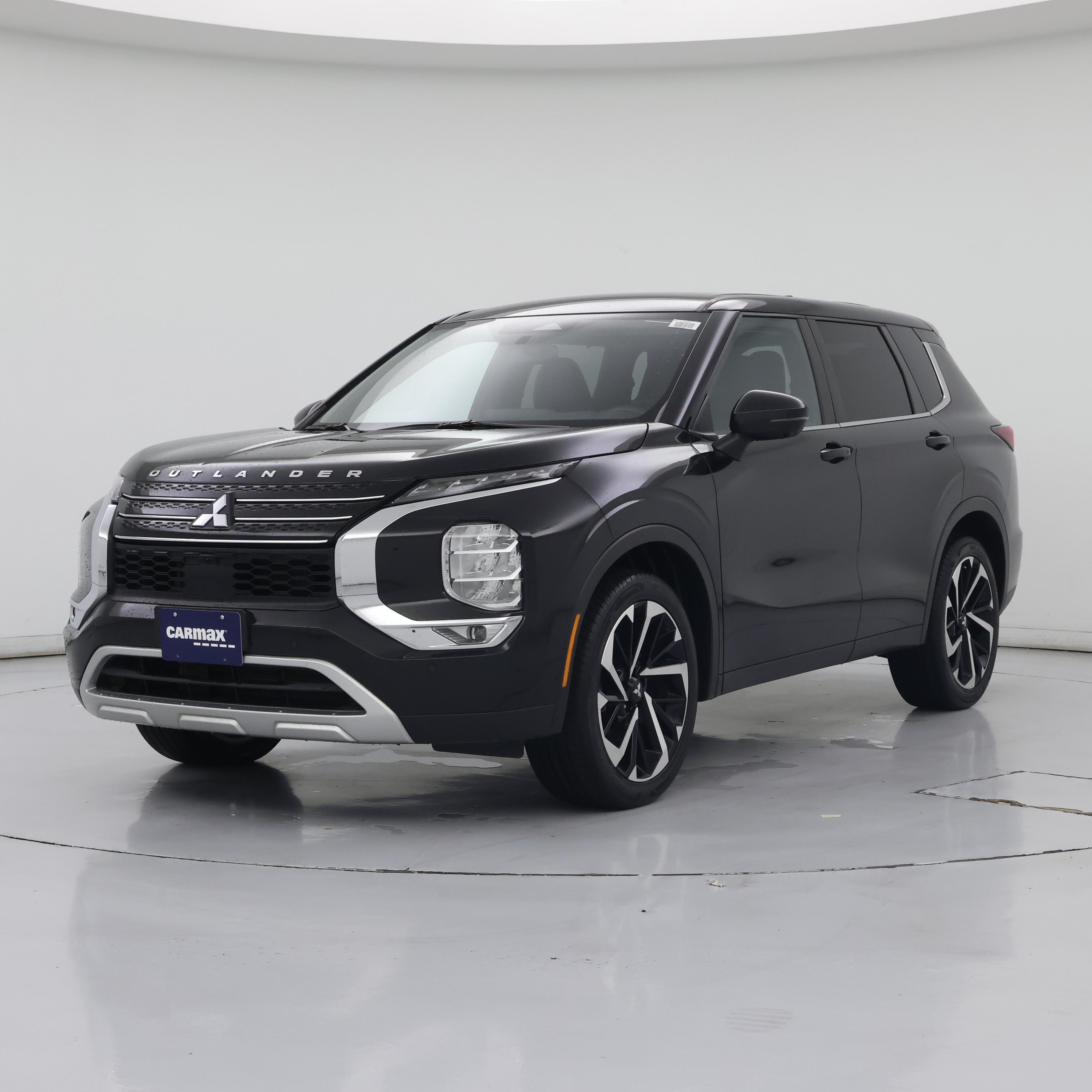 Thumbnail: 2023 Mitsubishi Outlander - 4