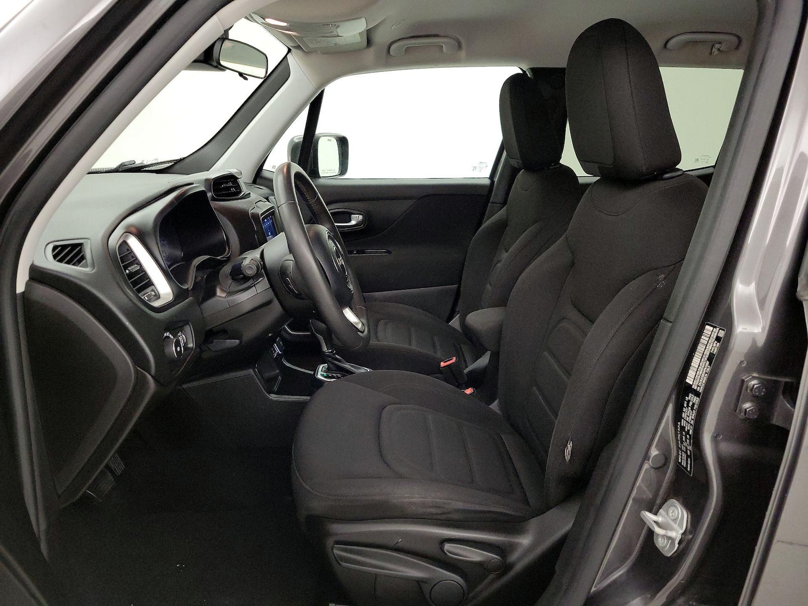 2021 Jeep Renegade Latitude - Photo 12