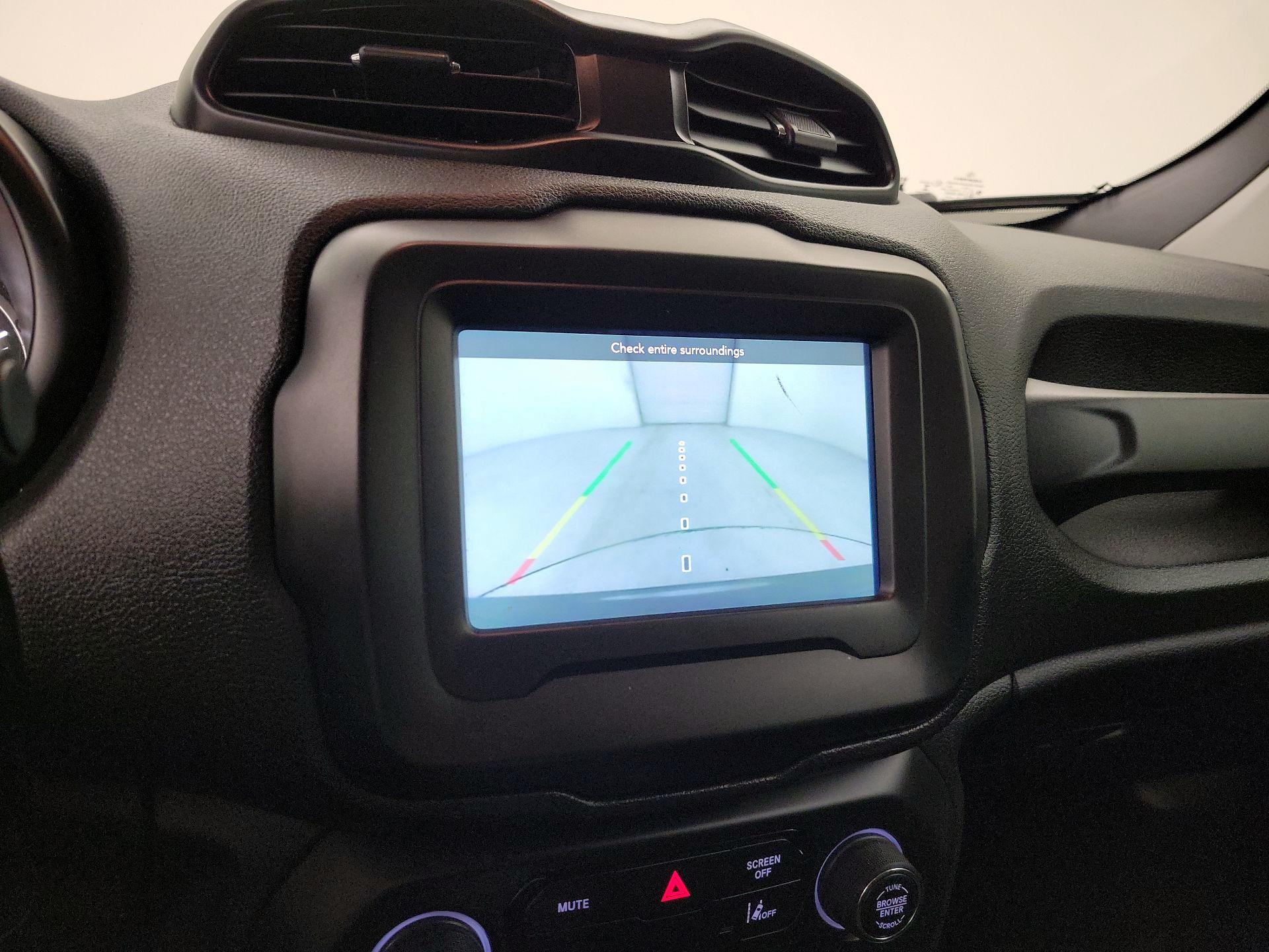 Thumbnail: 2021 Jeep Renegade - 14
