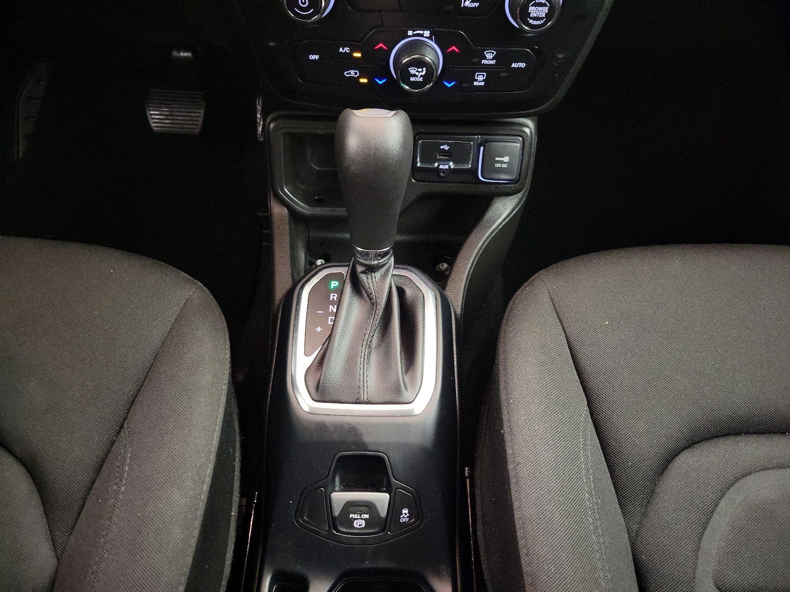 2021 Jeep Renegade Latitude - Photo 18