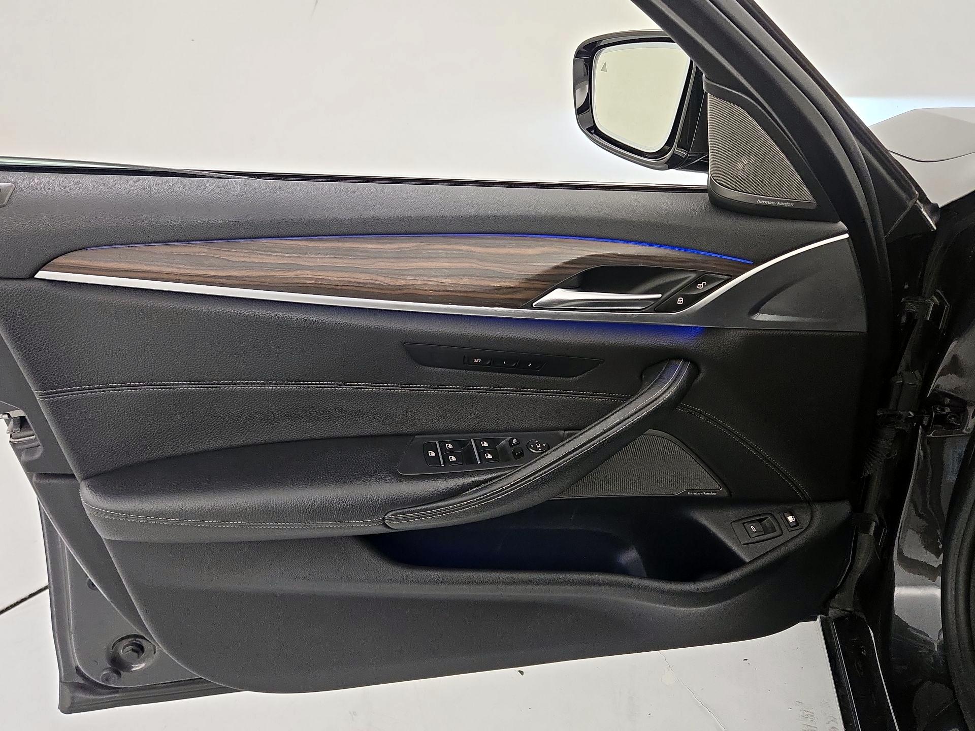 Thumbnail: 2018 BMW 5 Series - 12