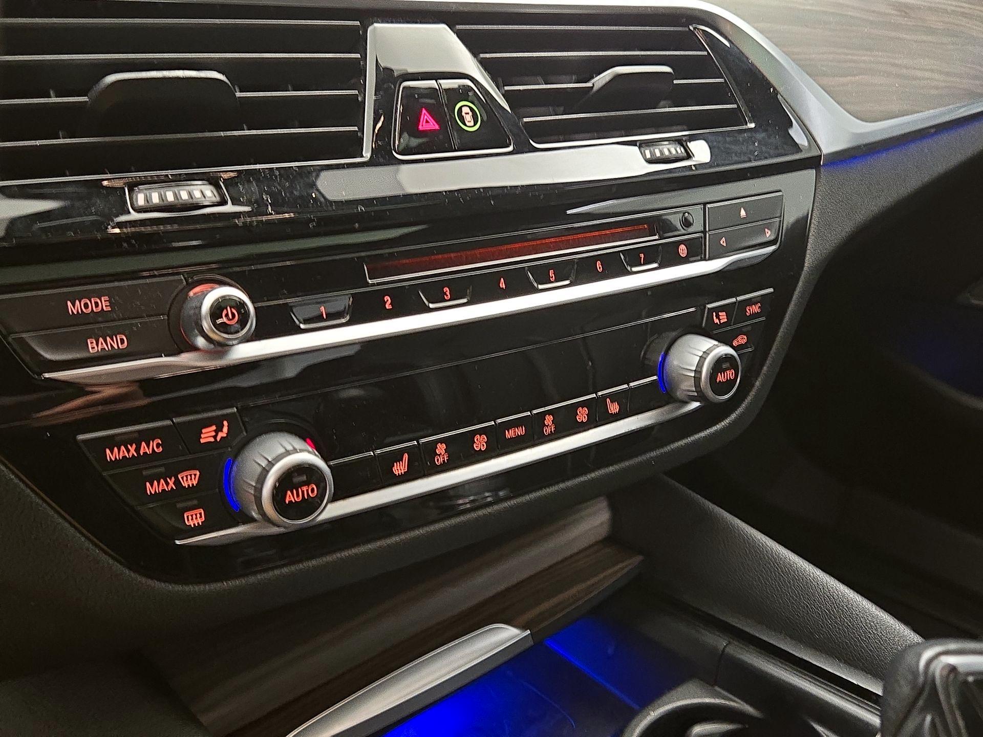 Thumbnail: 2018 BMW 5 Series - 17