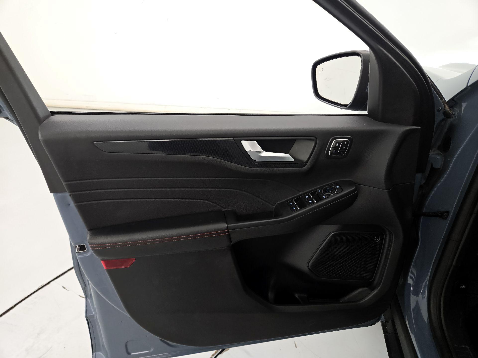 Thumbnail: 2023 Ford Escape - 12