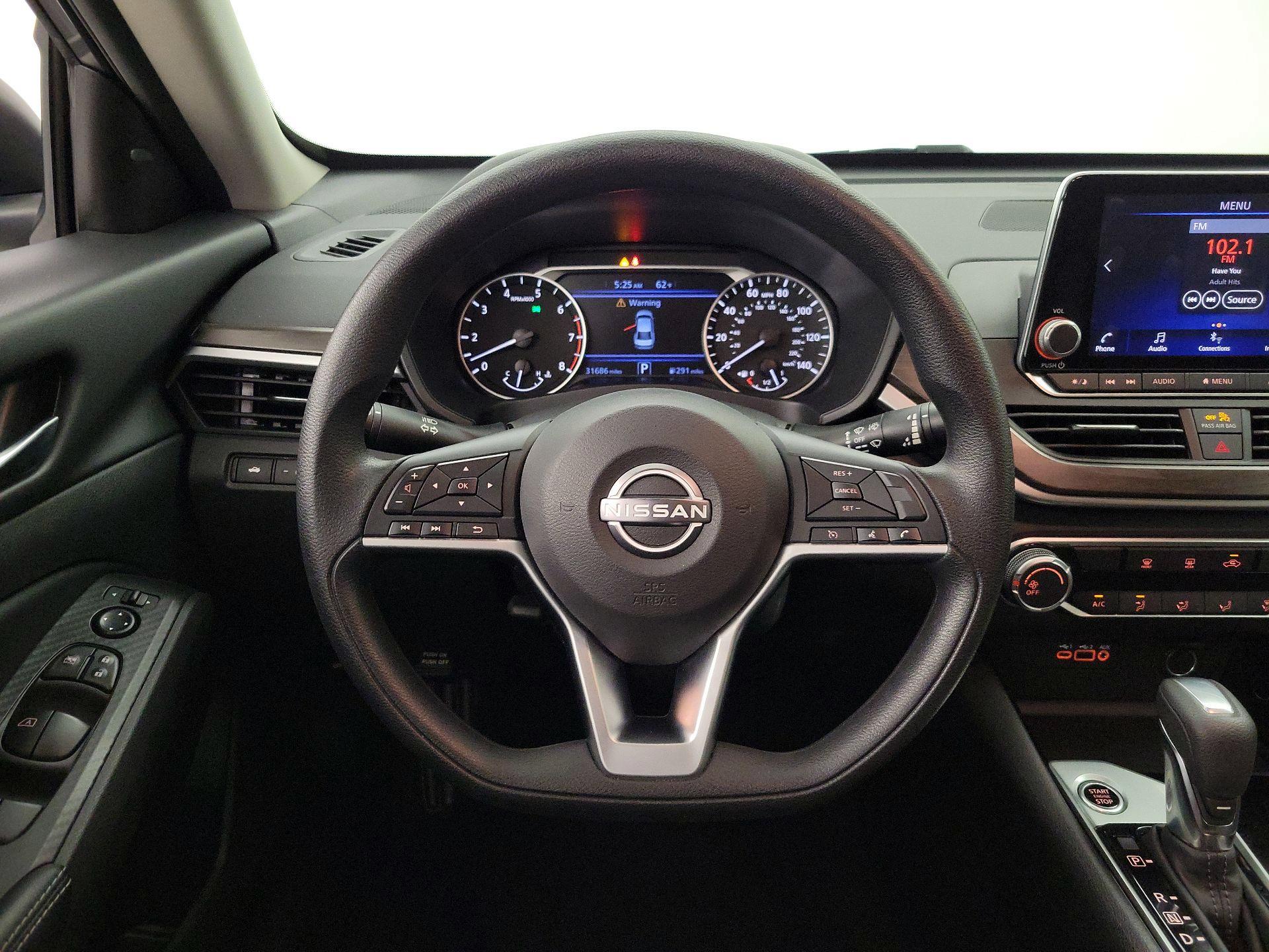 Thumbnail: 2024 Nissan Altima - 10