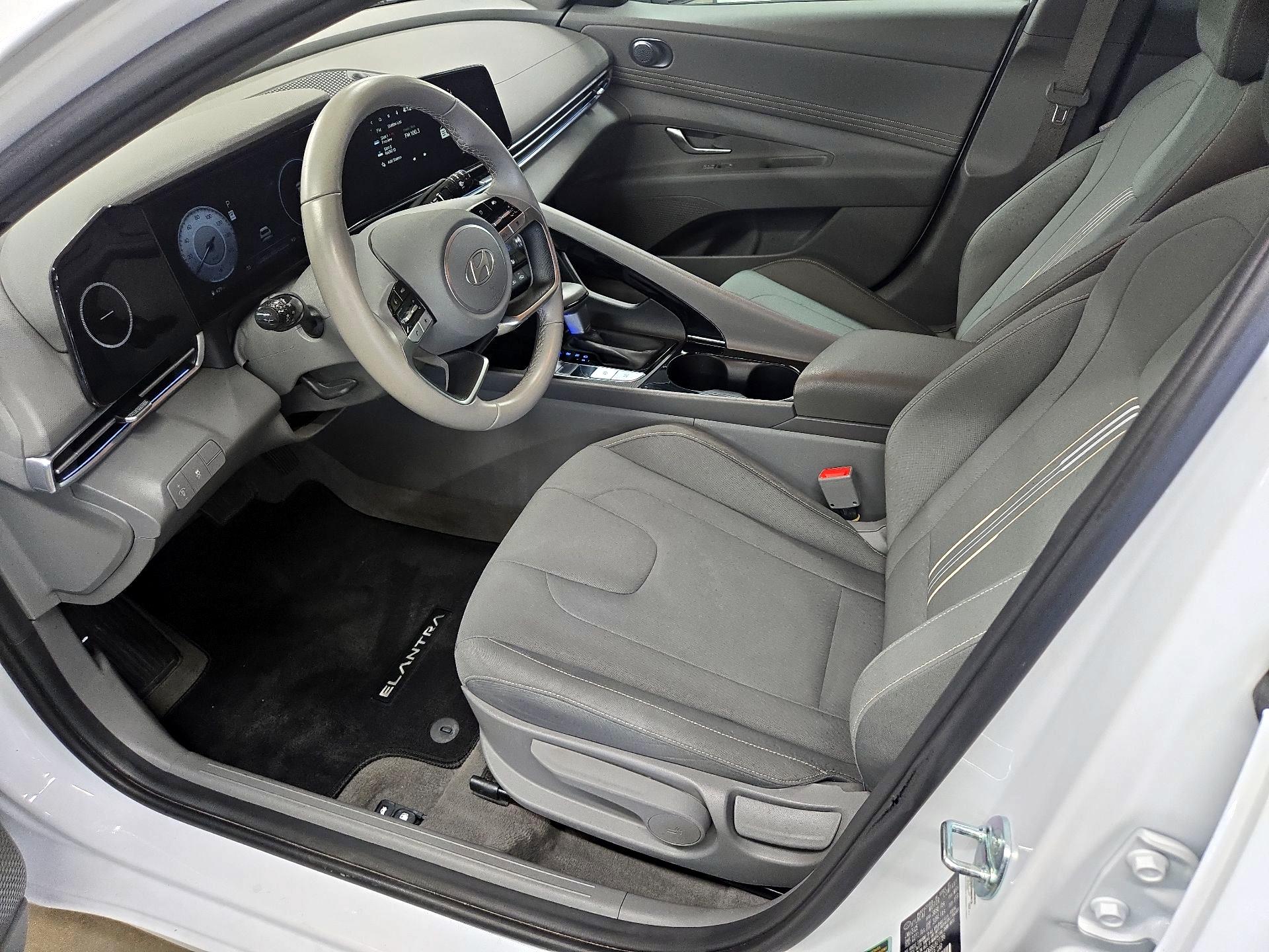 Thumbnail: 2025 Hyundai Elantra - 11