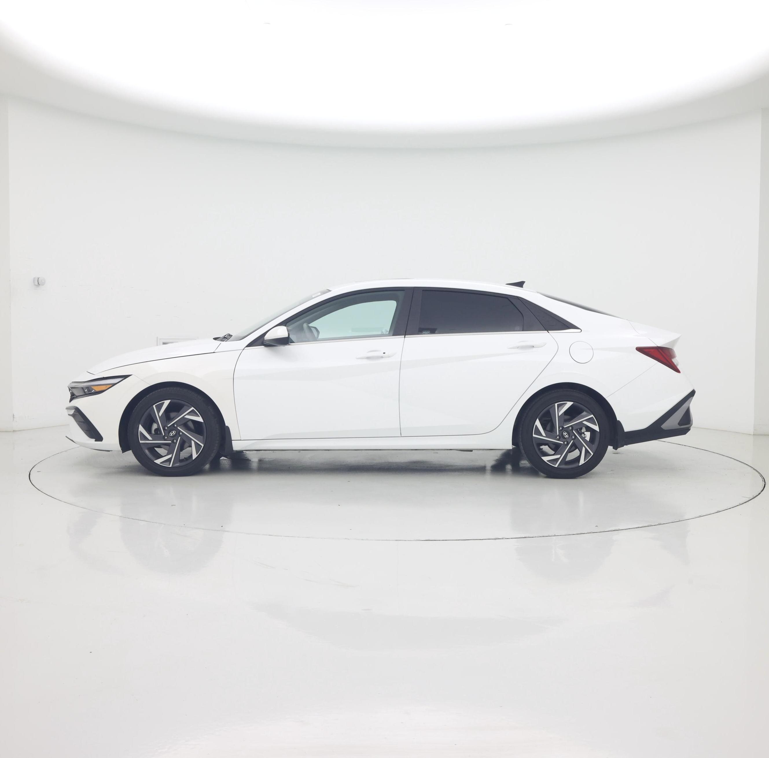 Thumbnail: 2025 Hyundai Elantra - 3