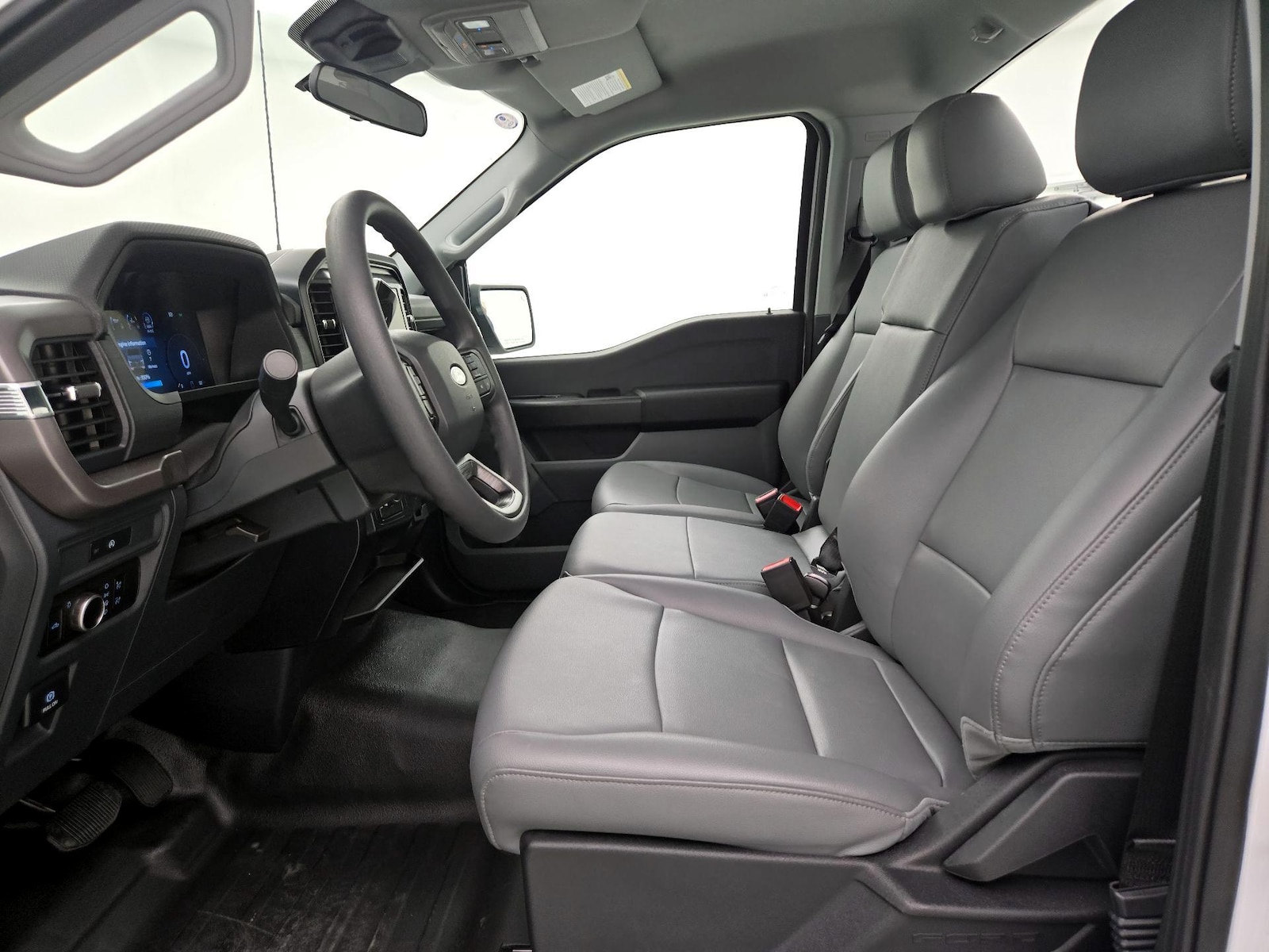 2025 Ford F-150 XL - Photo 12