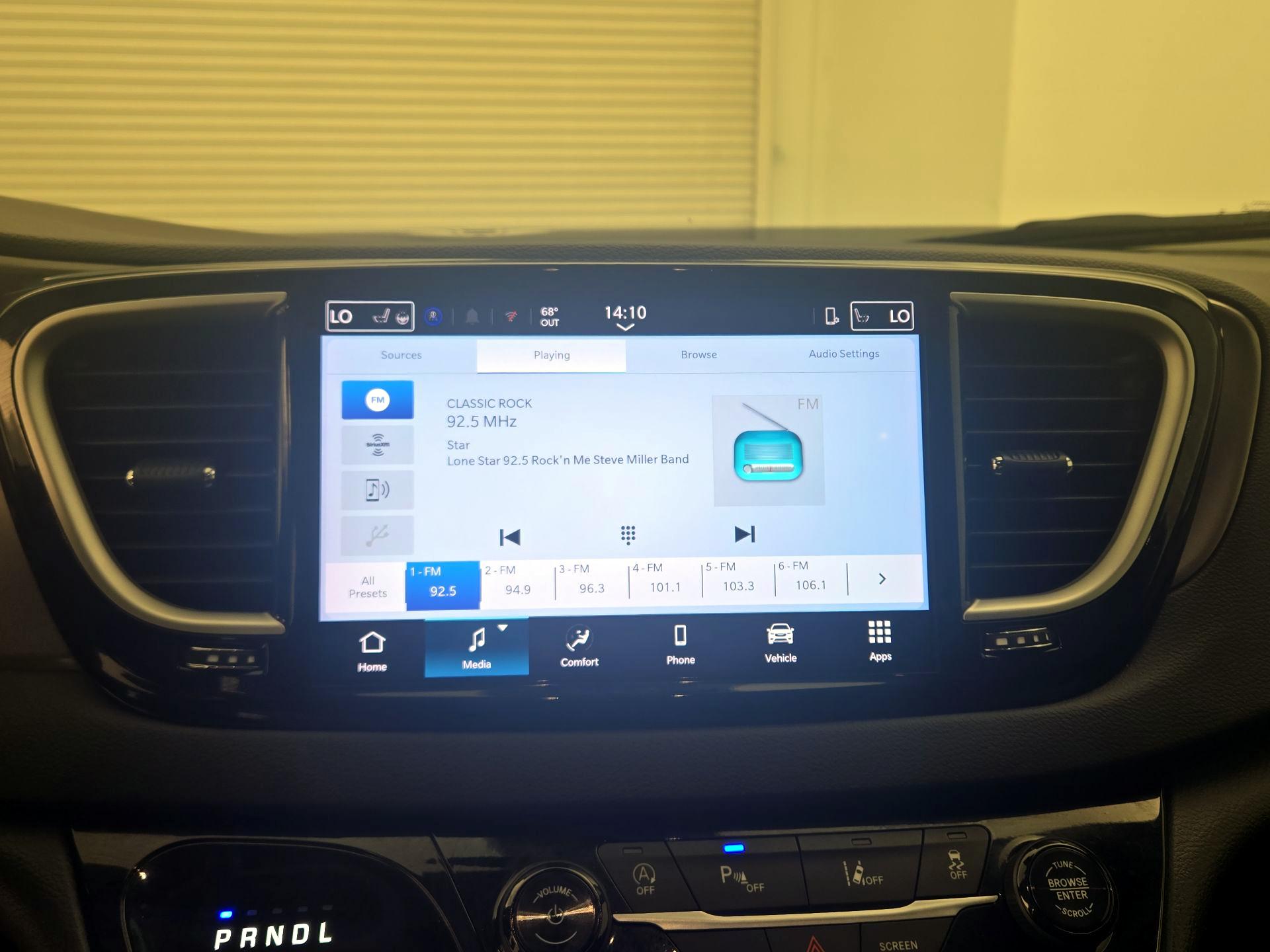 Thumbnail: 2025 Chrysler Pacifica - 15