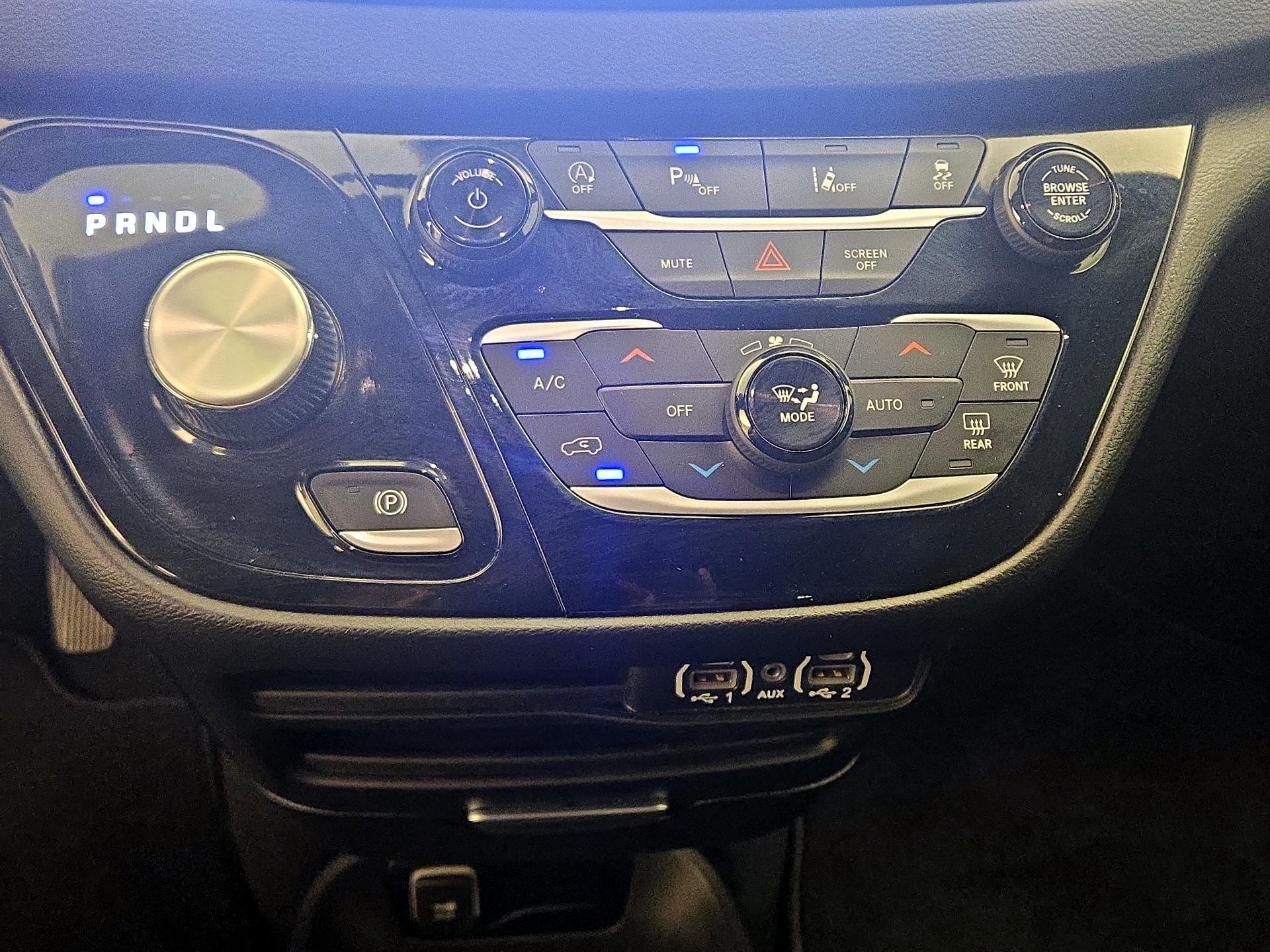 Thumbnail: 2025 Chrysler Pacifica - 16