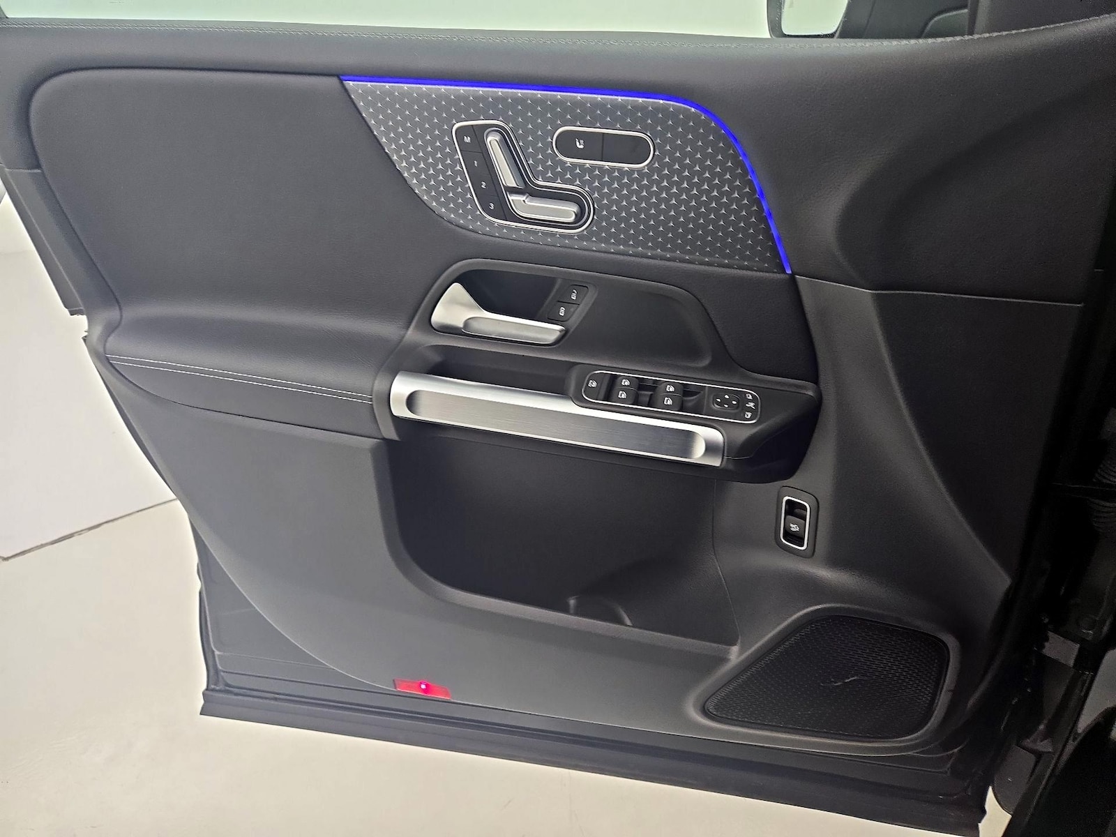 2025 Mercedes-Benz GLB Base - Photo 13