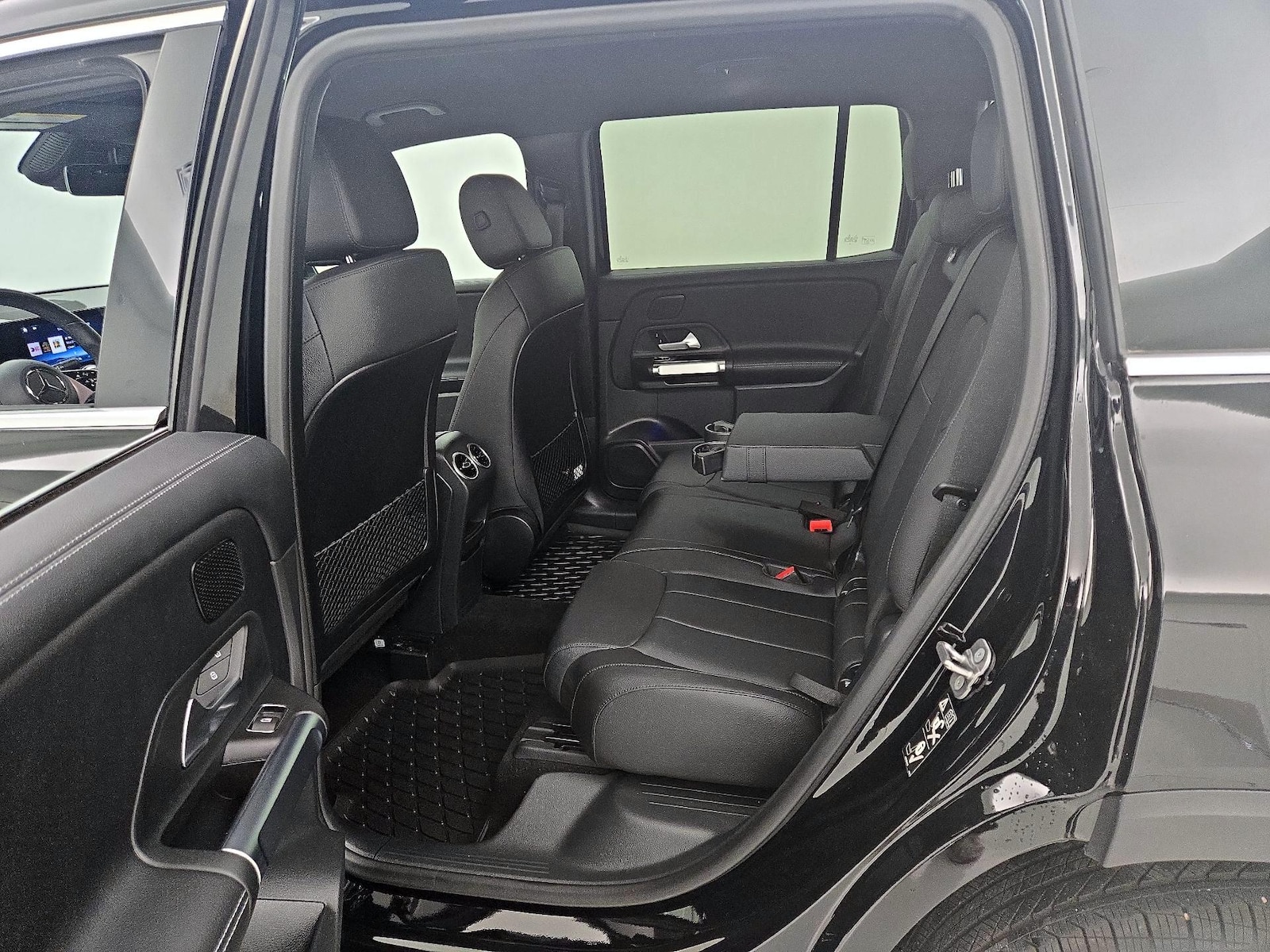 2025 Mercedes-Benz GLB Base - Photo 20