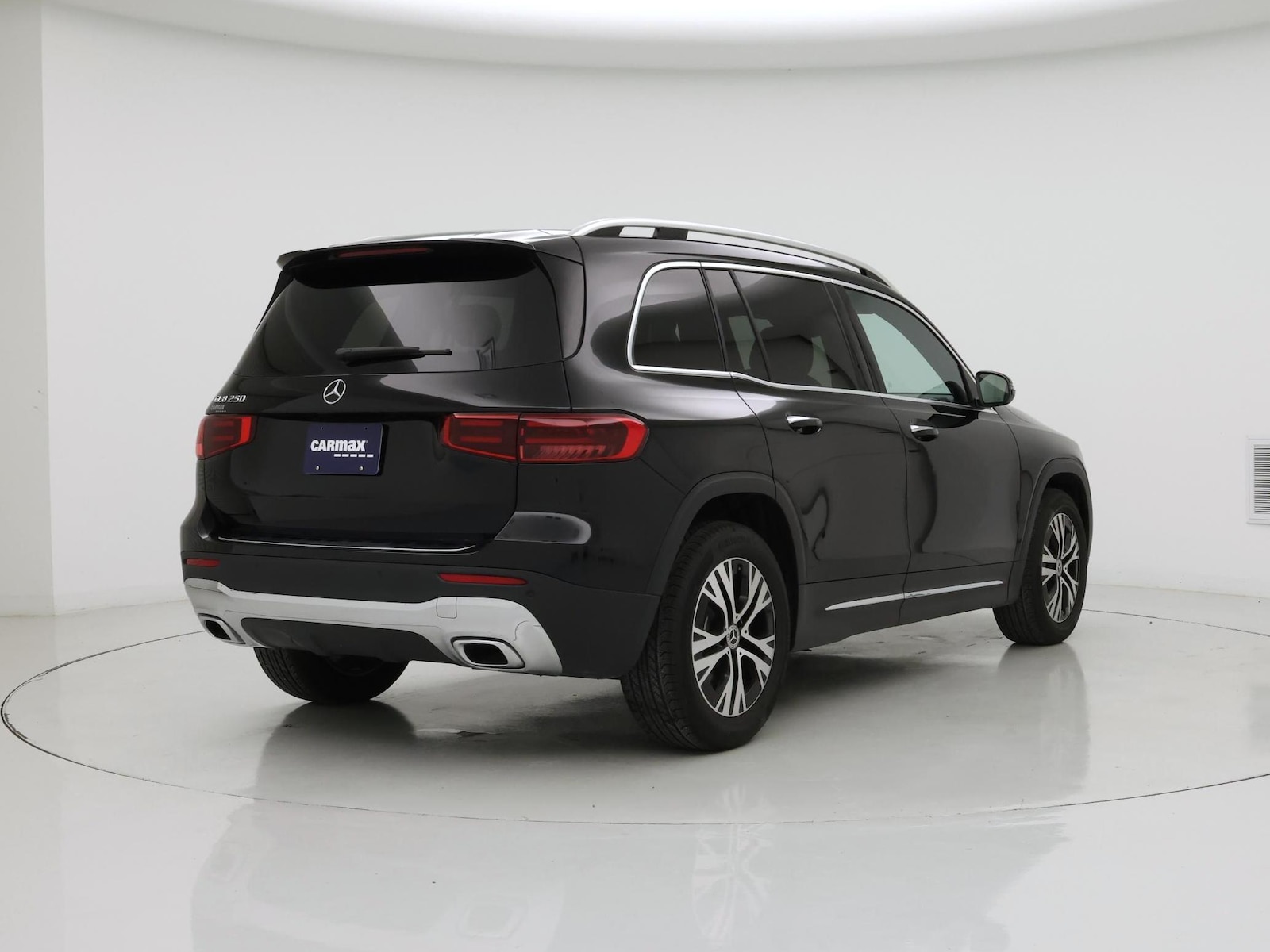 2025 Mercedes-Benz GLB Base - Photo 9