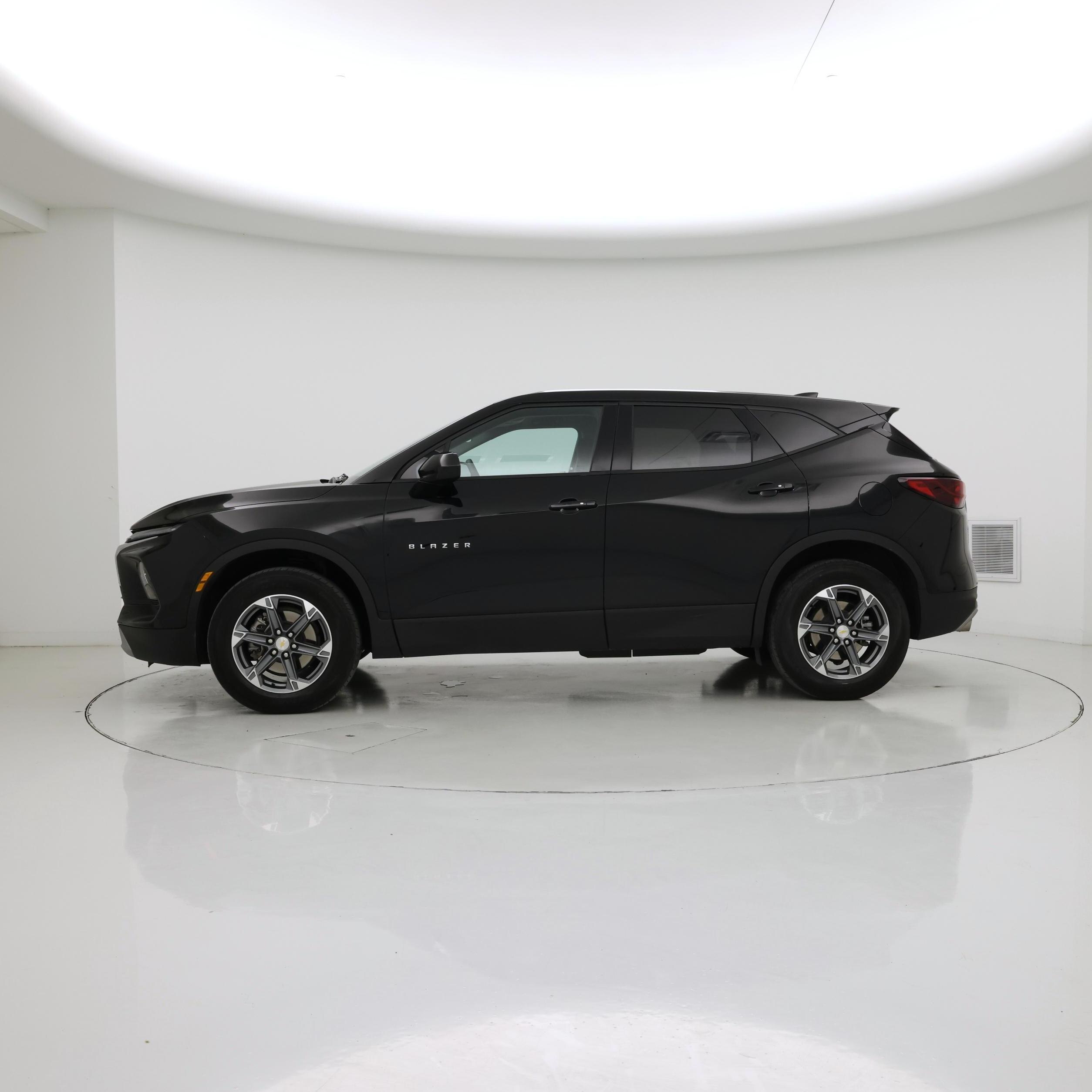Thumbnail: 2025 Chevrolet Blazer - 3