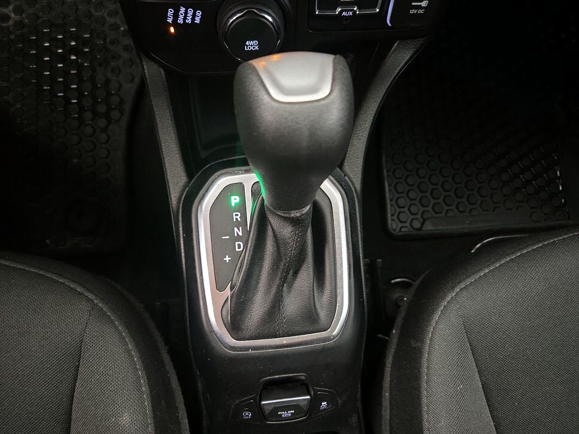 Thumbnail: 2023 Jeep Renegade - 18