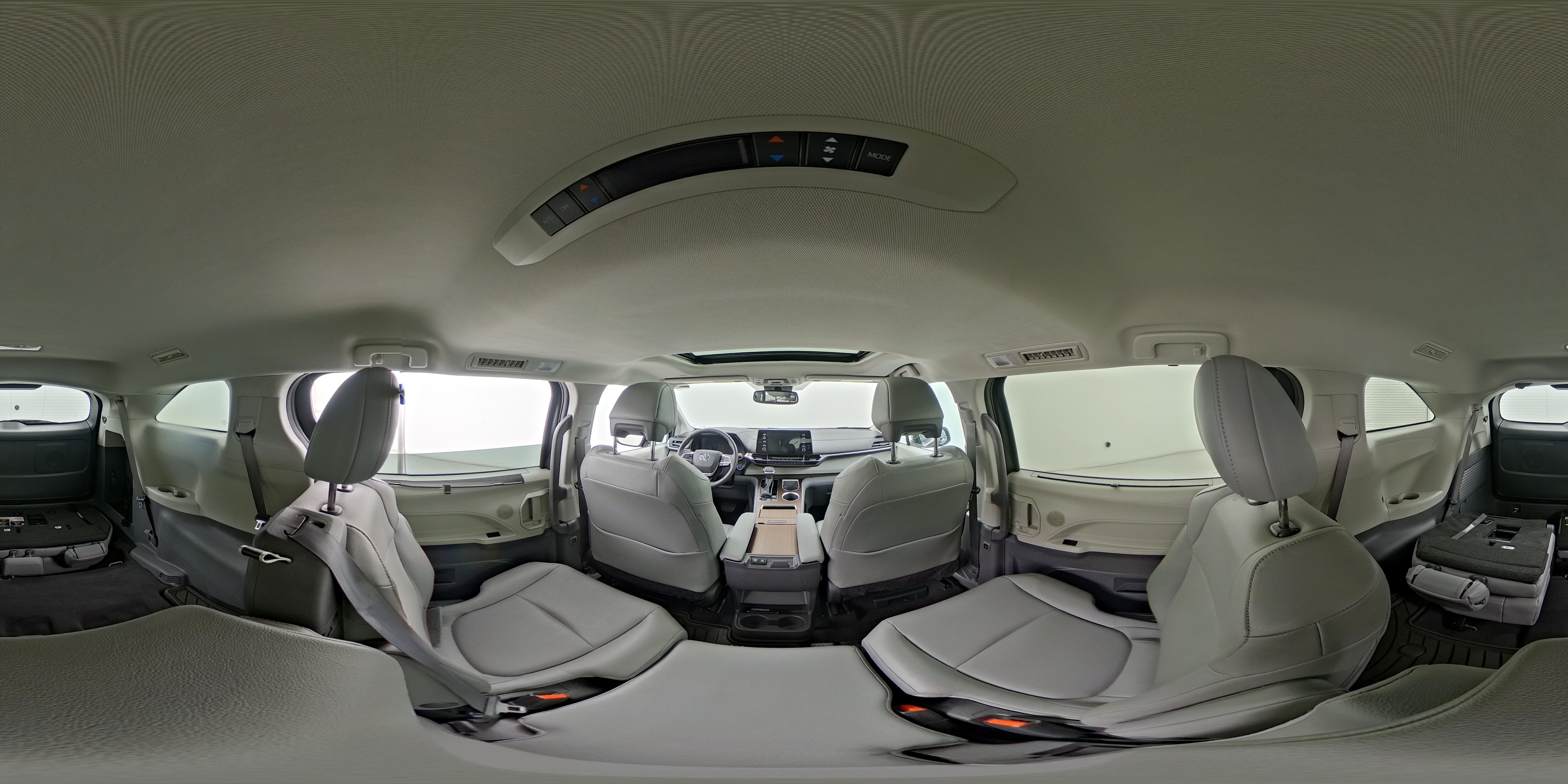 2024 Toyota Sienna XLE - Photo 26