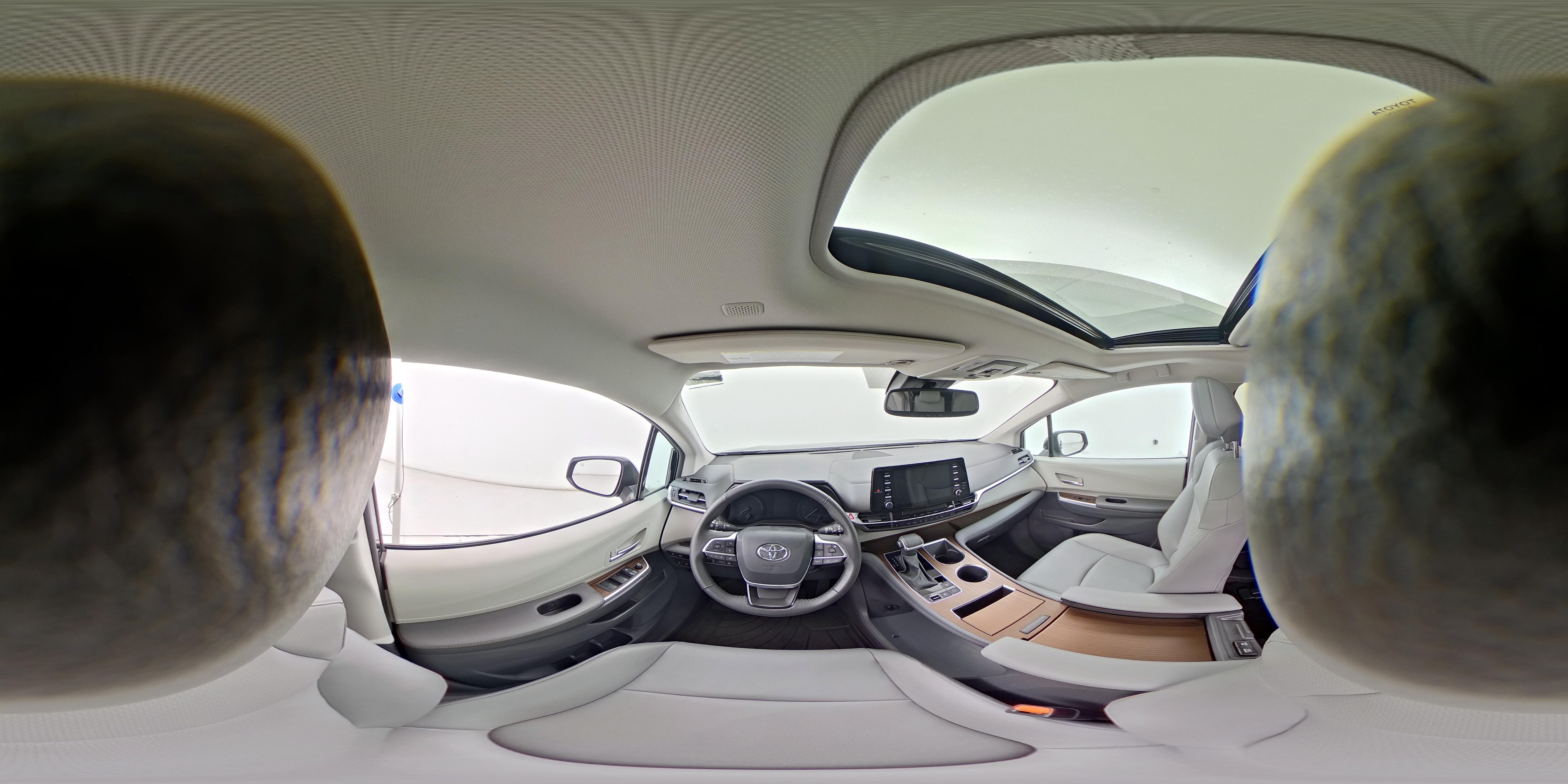 2024 Toyota Sienna XLE - Photo 27