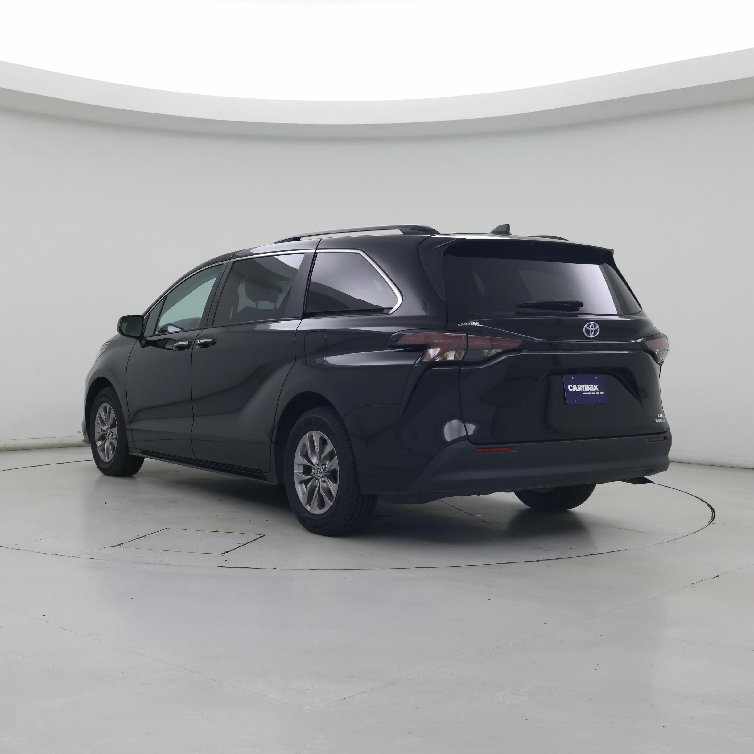 Thumbnail: 2024 Toyota Sienna - 2