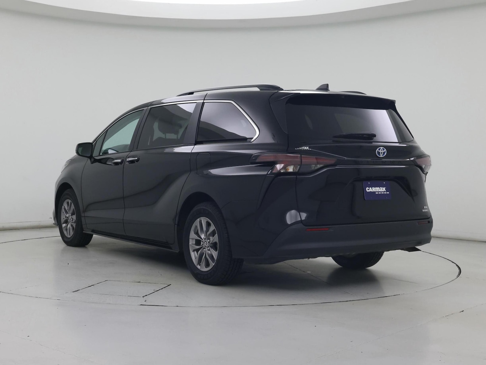 2024 Toyota Sienna XLE - Photo 3
