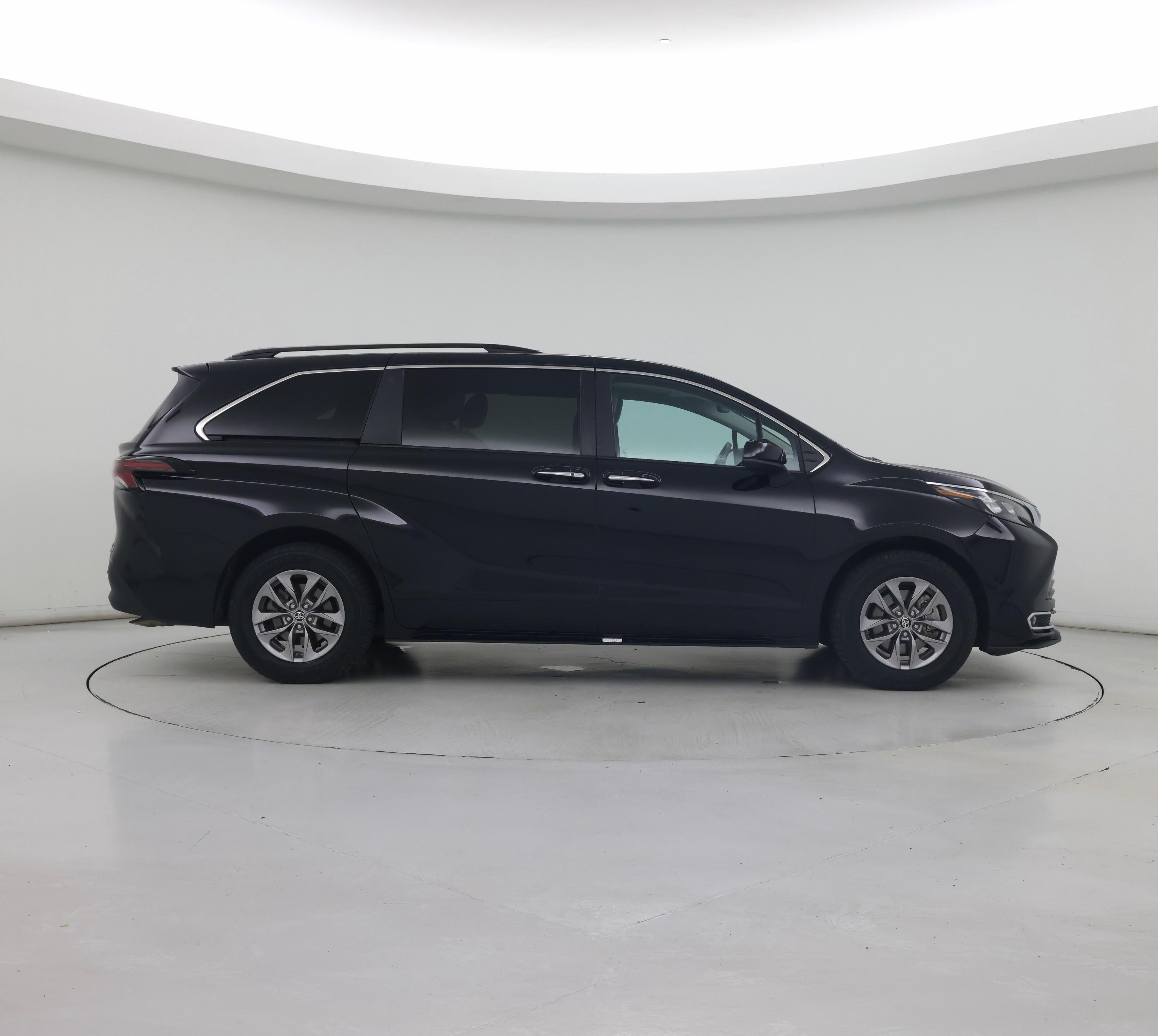 Thumbnail: 2024 Toyota Sienna - 7