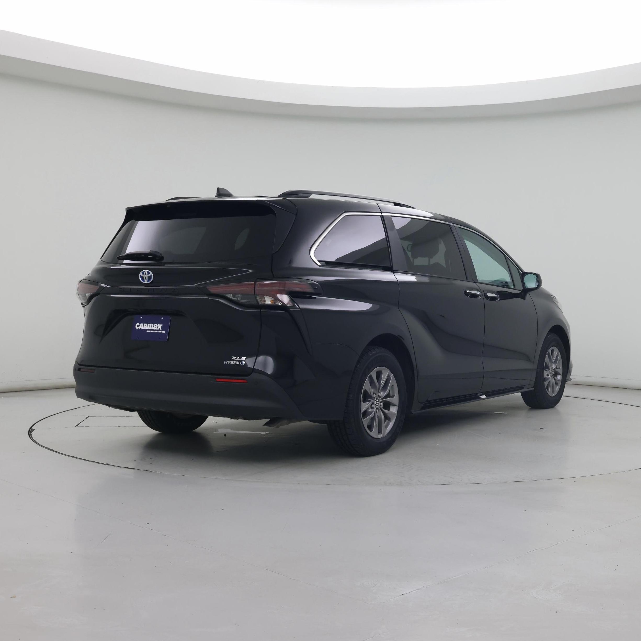 Thumbnail: 2024 Toyota Sienna - 8