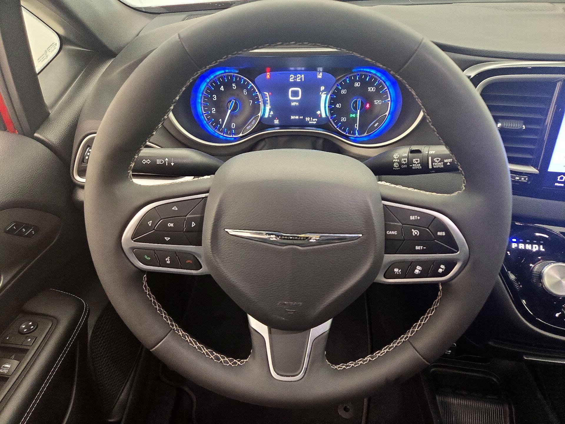 Thumbnail: 2025 Chrysler Pacifica - 10