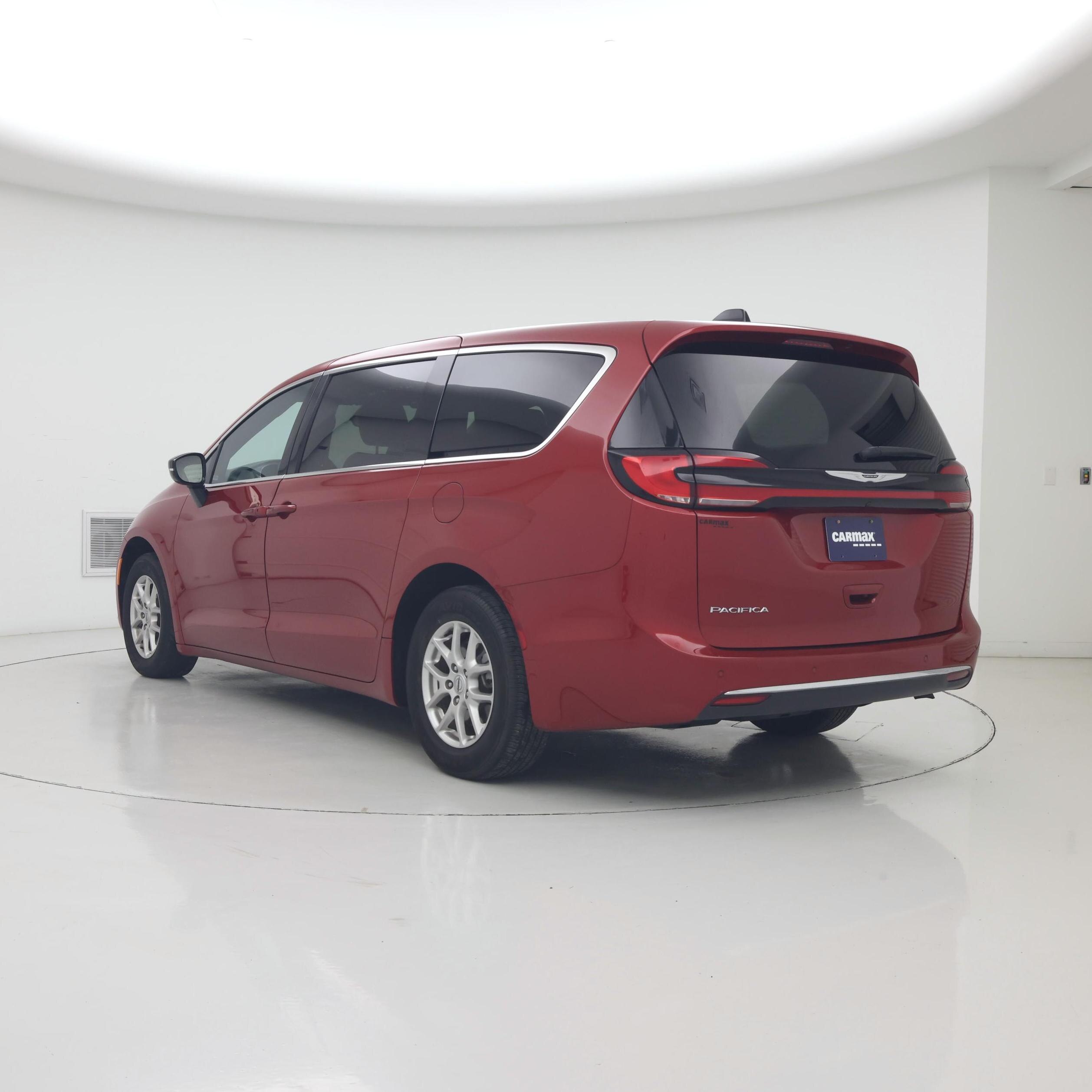 Thumbnail: 2025 Chrysler Pacifica - 2