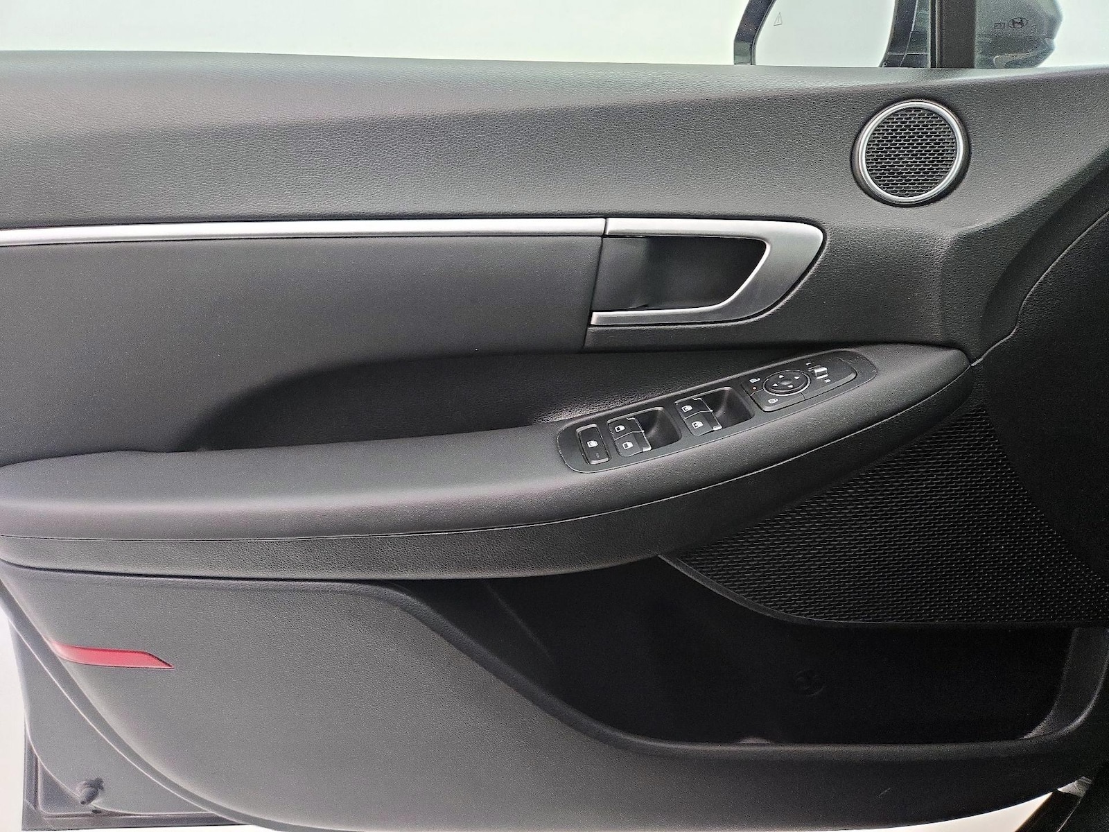 2025 Hyundai Sonata SEL - Photo 13