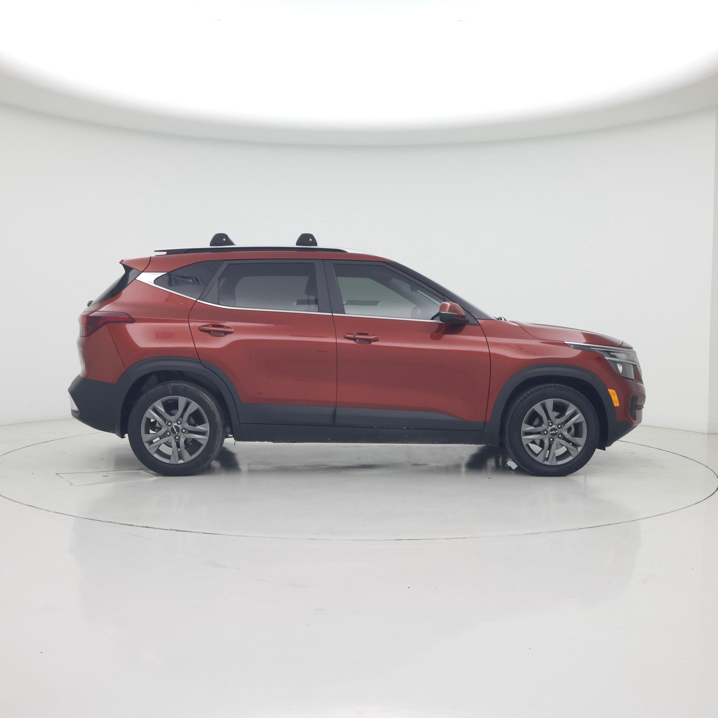 Thumbnail: 2023 Kia Seltos - 7