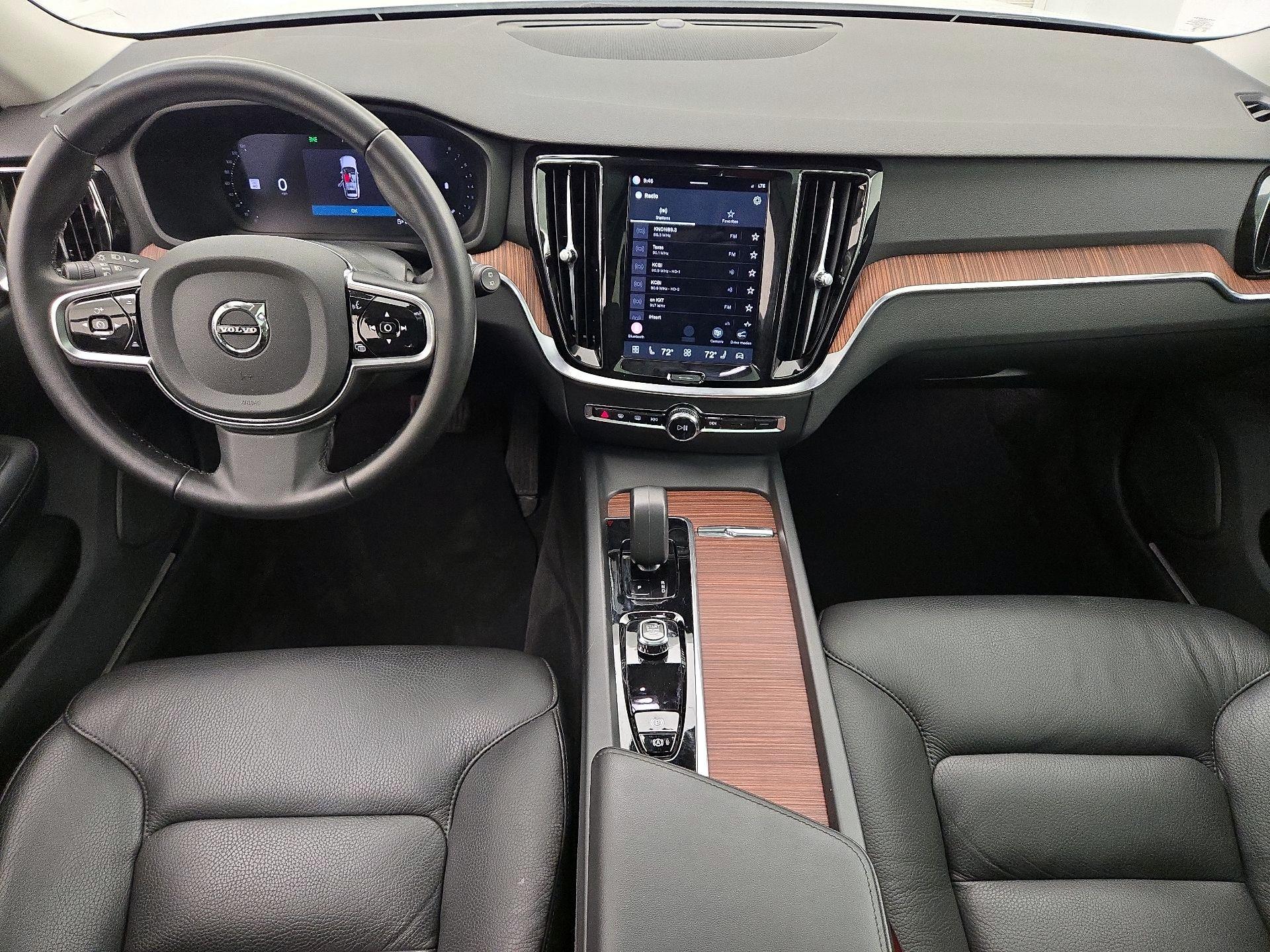 Thumbnail: 2025 Volvo S60 - 9