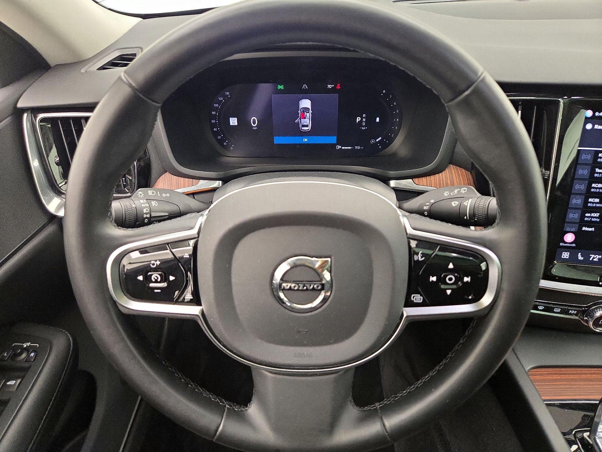 Thumbnail: 2025 Volvo S60 - 10