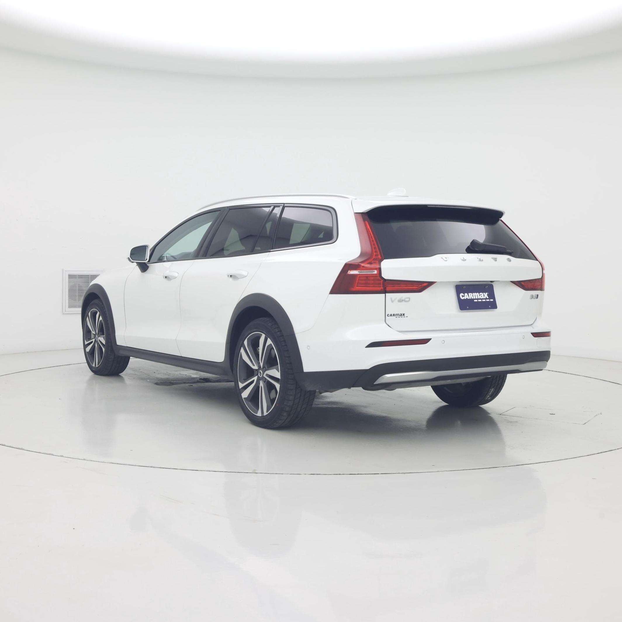 Thumbnail: 2025 Volvo S60 - 2