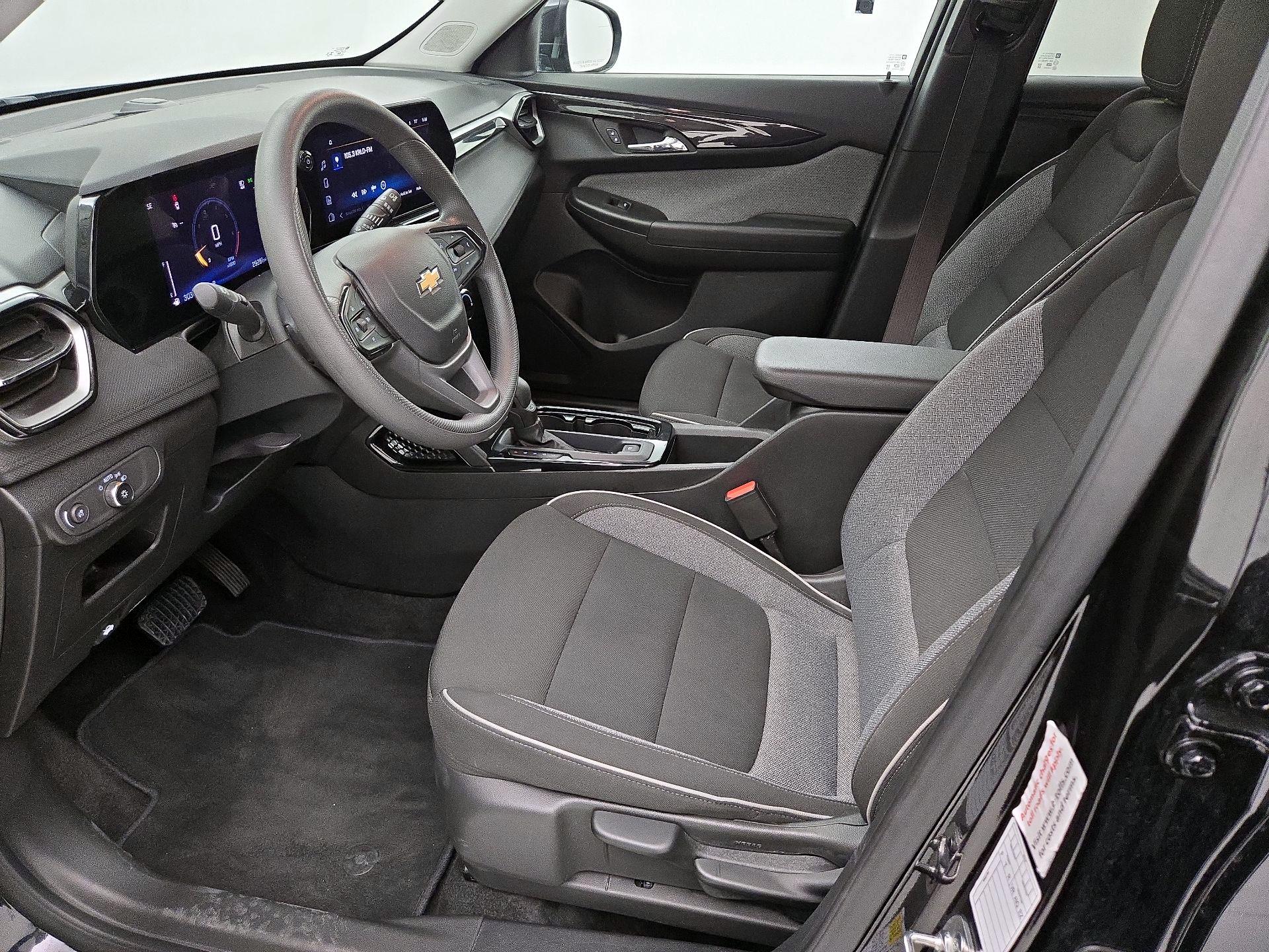 Thumbnail: 2025 Chevrolet TrailBlazer - 11