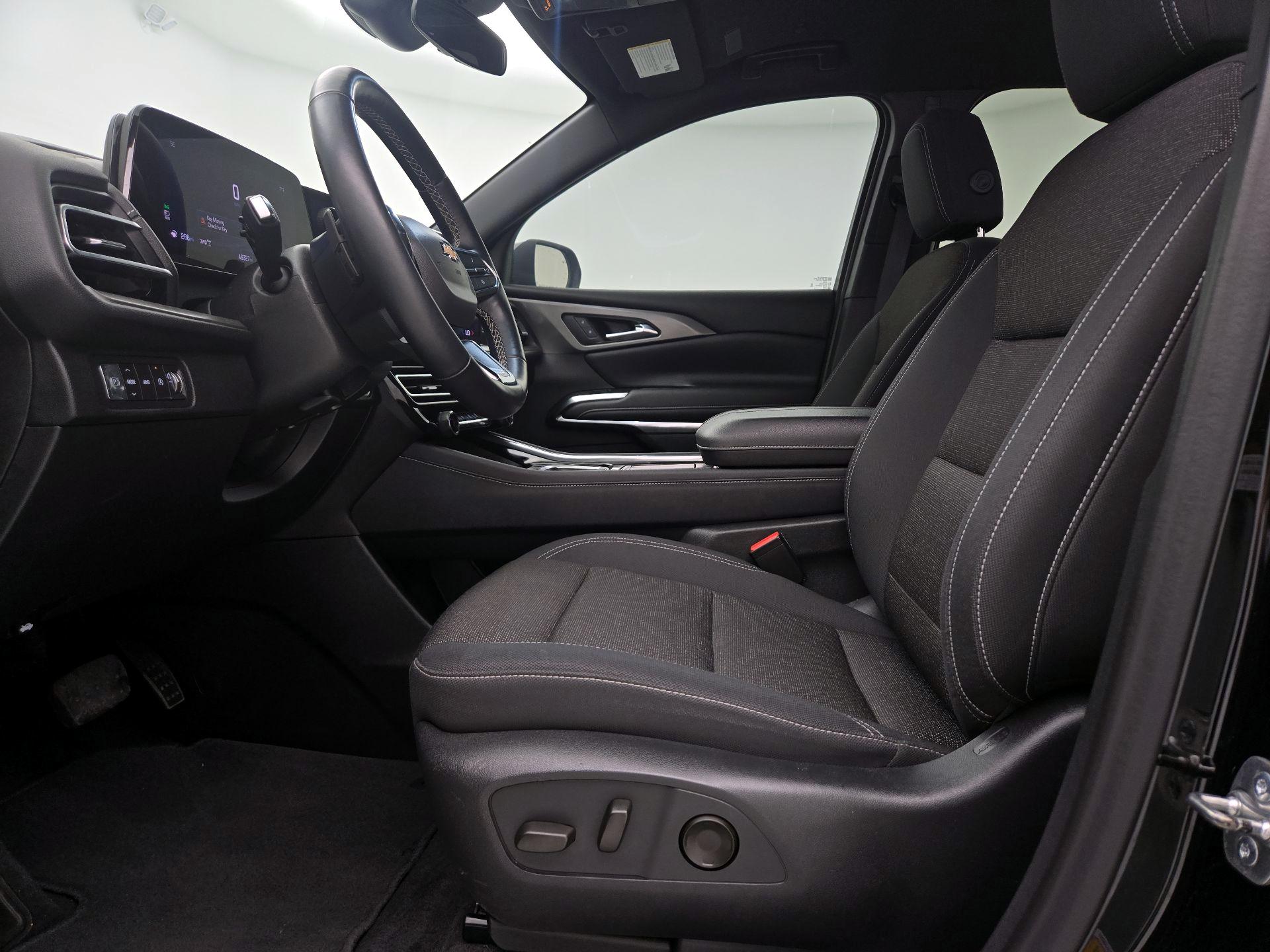 Thumbnail: 2024 Chevrolet Traverse - 11