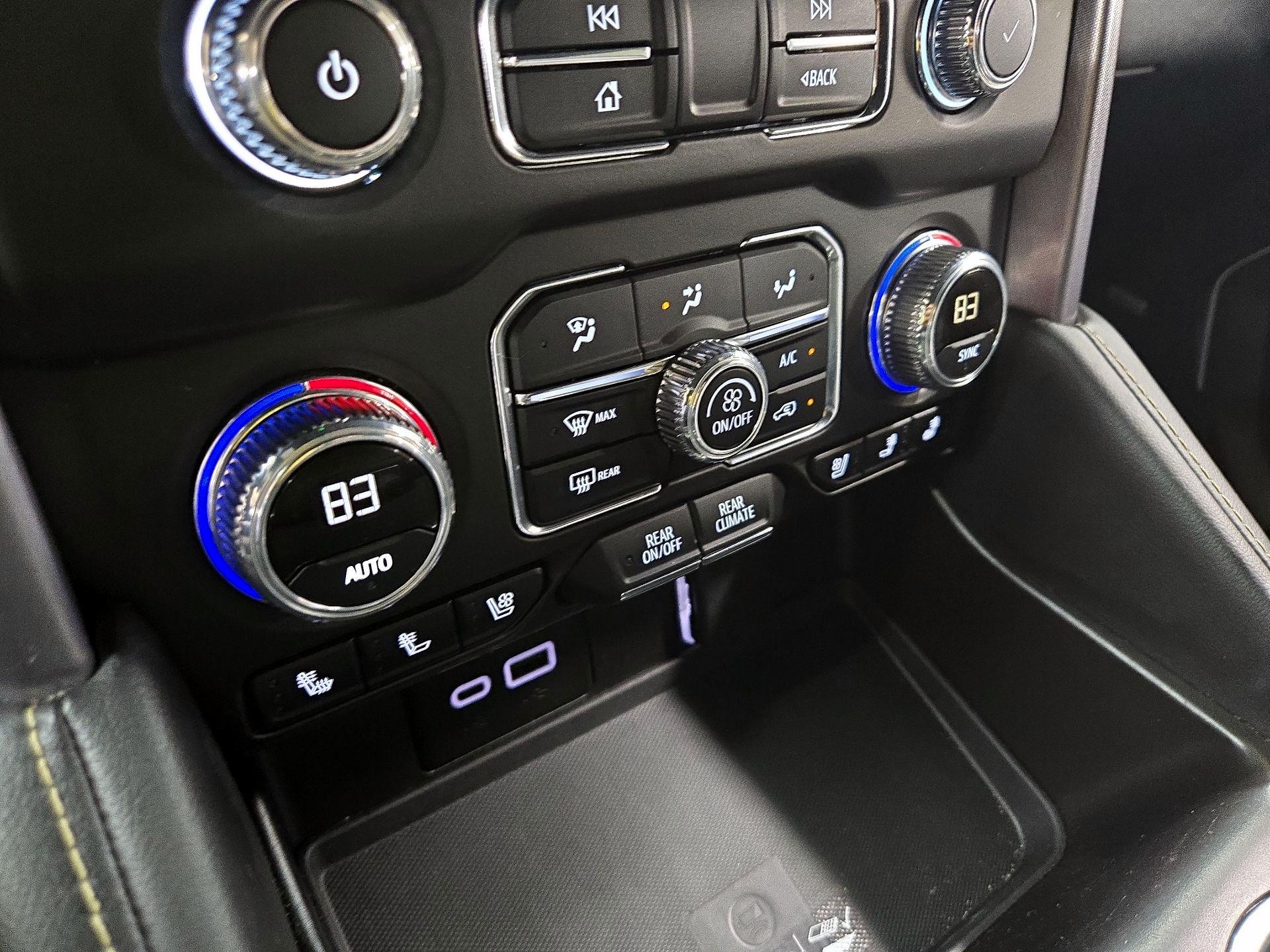 Thumbnail: 2024 GMC Yukon XL - 16