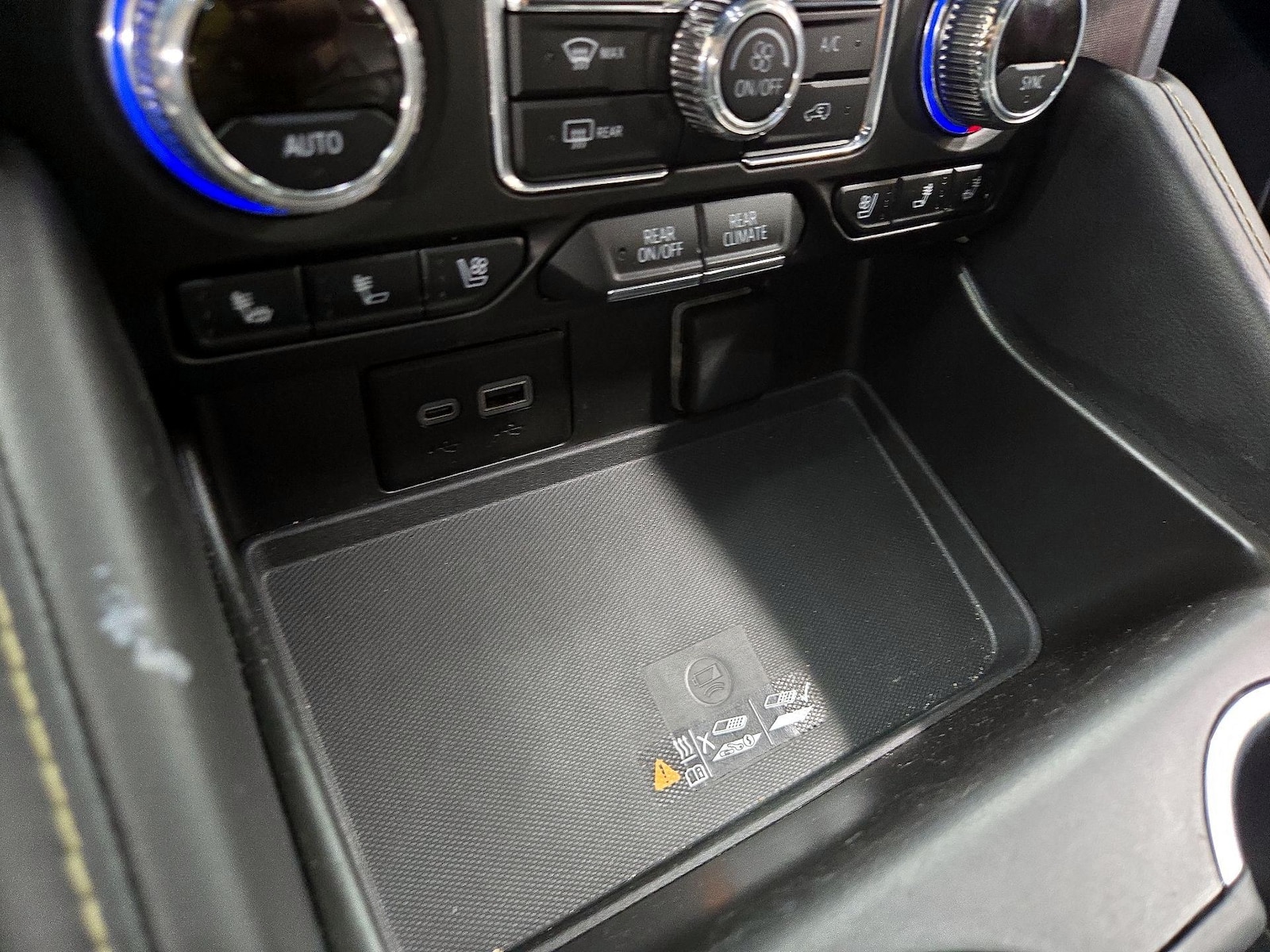 2024 GMC Yukon XL SLT - Photo 19