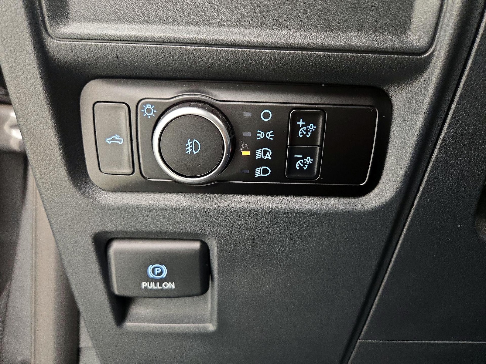 2024 Ford F-150 STX - Photo 14